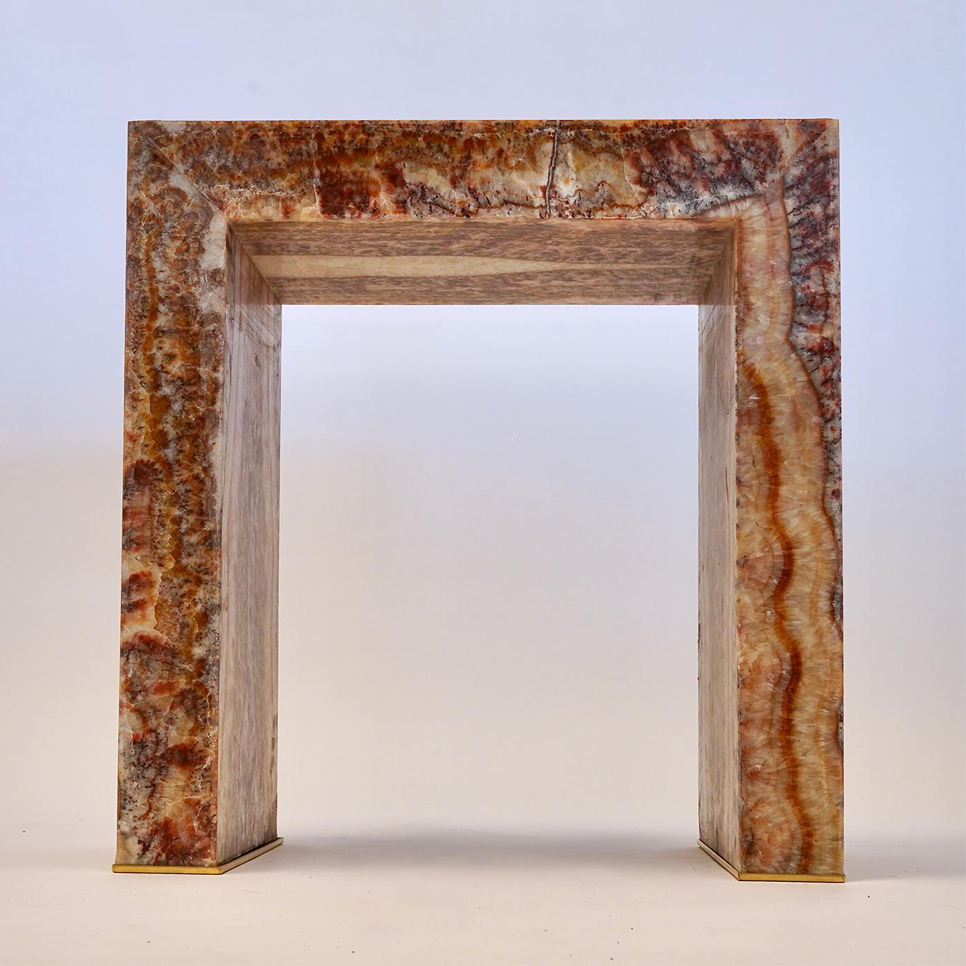 italien Table d'appoint Superleggero en onyx rouge en vente