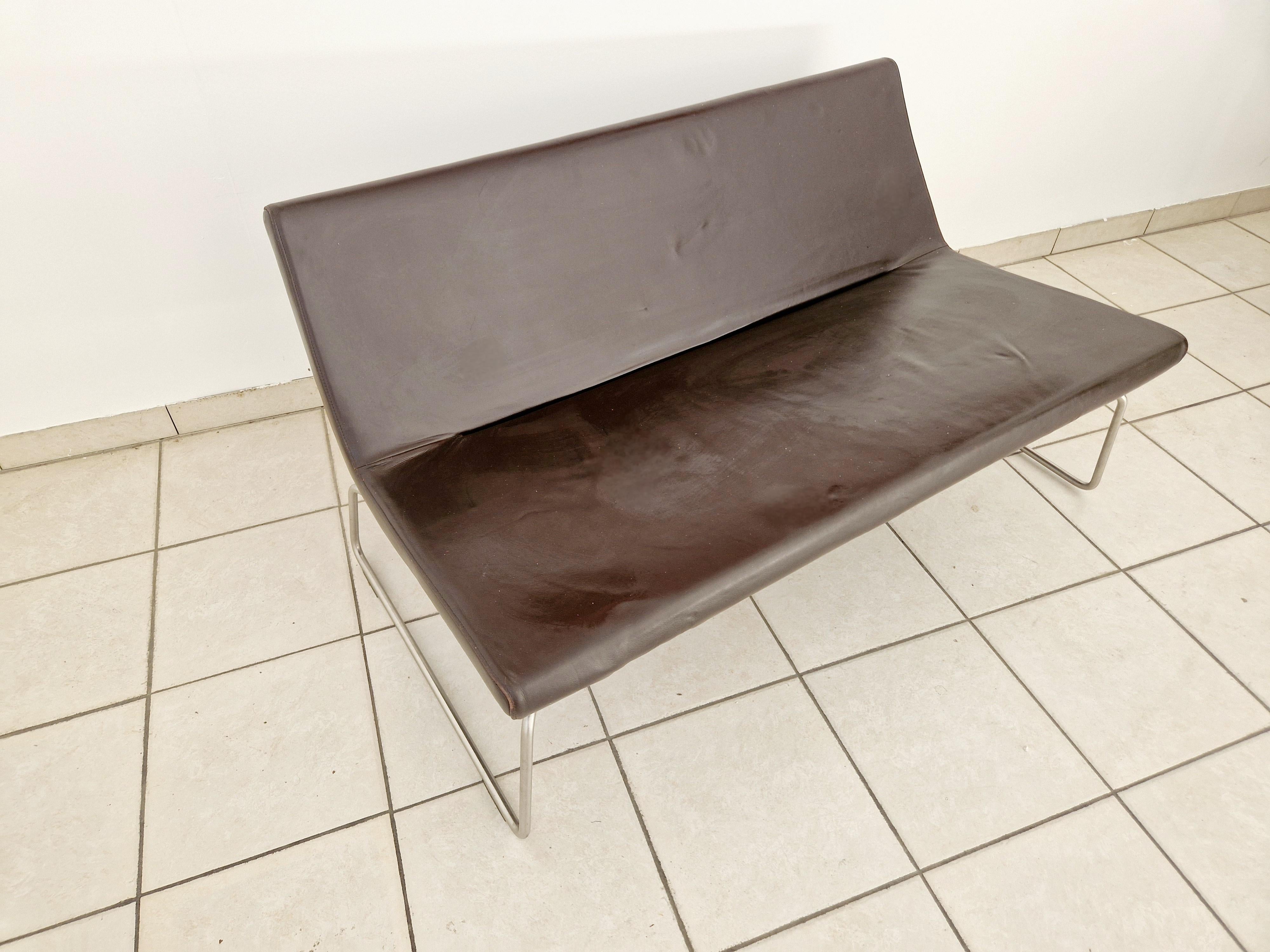 Mid-Century moderno Barber and Osgerby per Cappellini Divano Superlight in pelle marrone in vendita