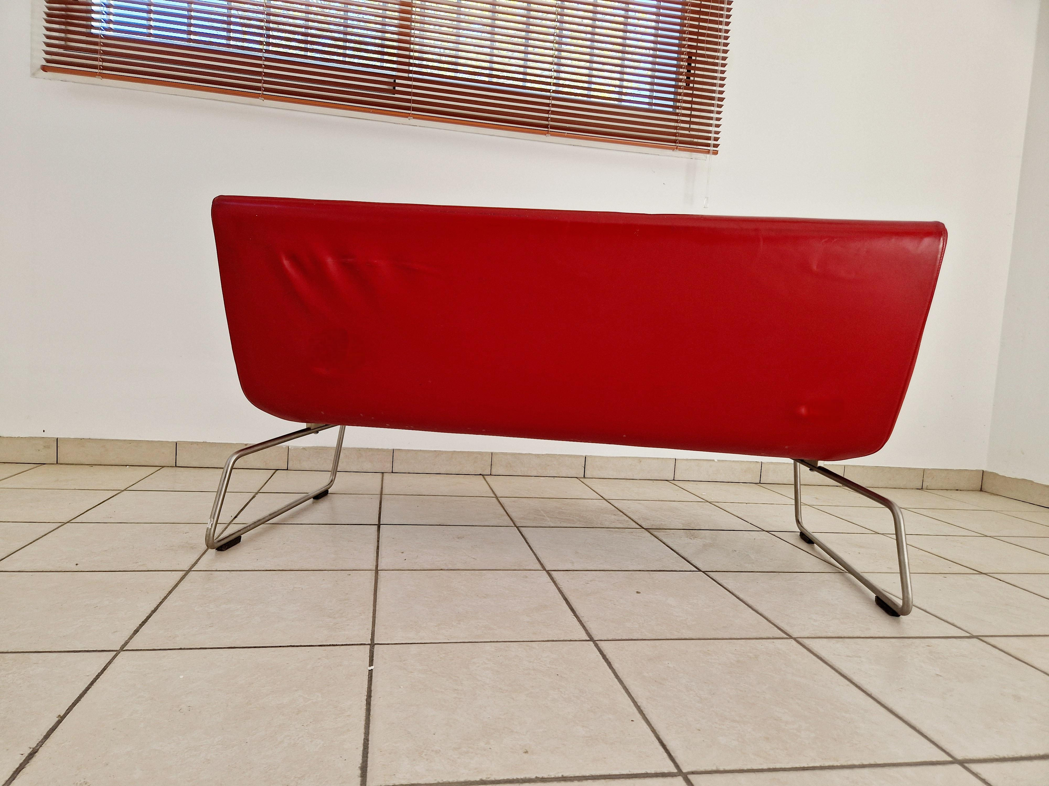 Metallo Barber e Osgerby per Cappellini Divano Superlight in pelle rossa in vendita