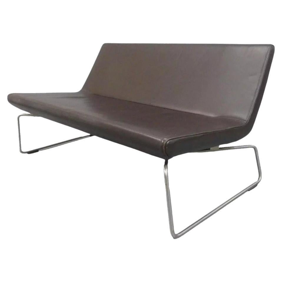 Sofá superligero de piel marrón Barber and Osgerby para Cappellini