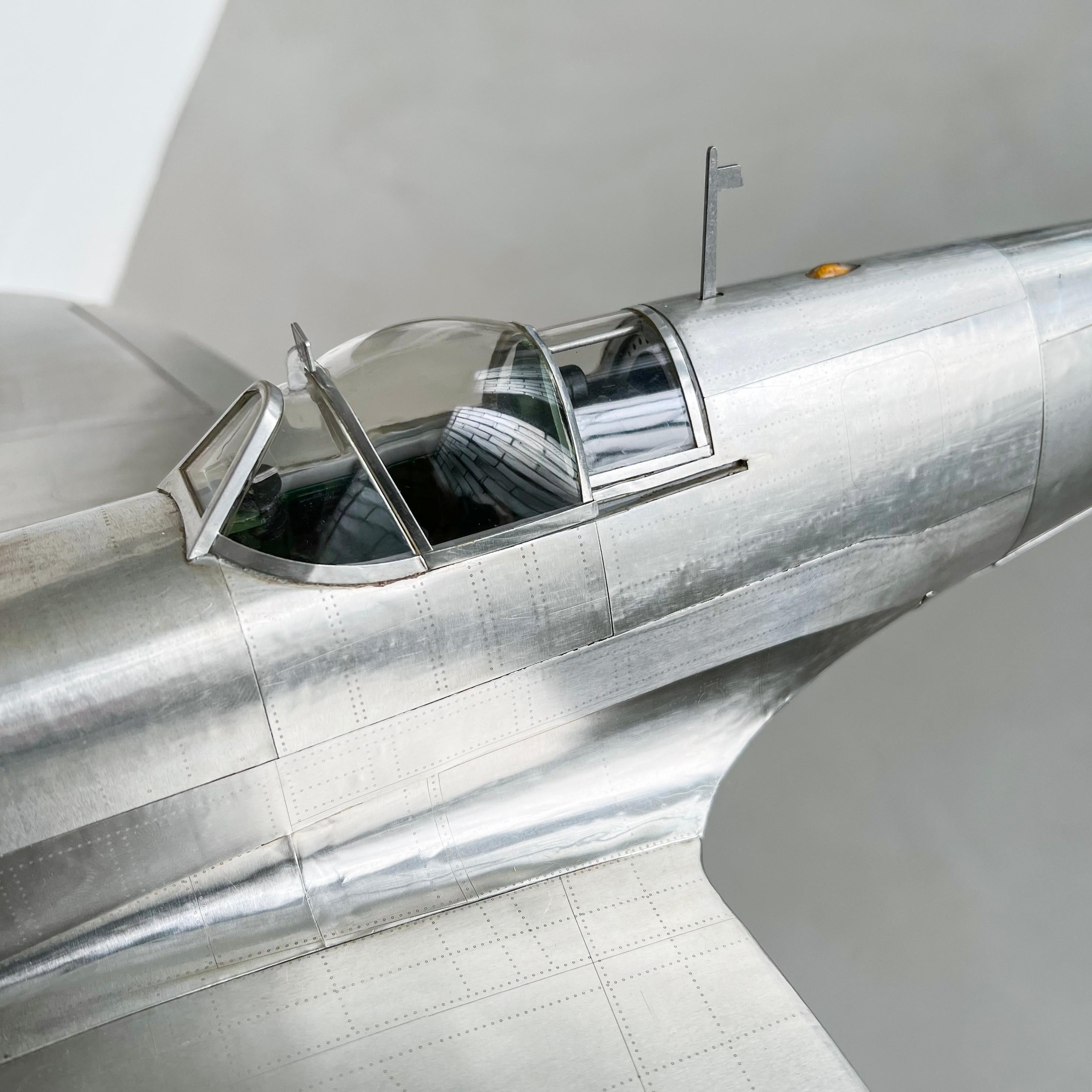 Dekoratives Supermarin-Spitzenfeuer-Flugzeug-Modell in großem Maßstab, großformatig, sehr detailliert im Angebot 2