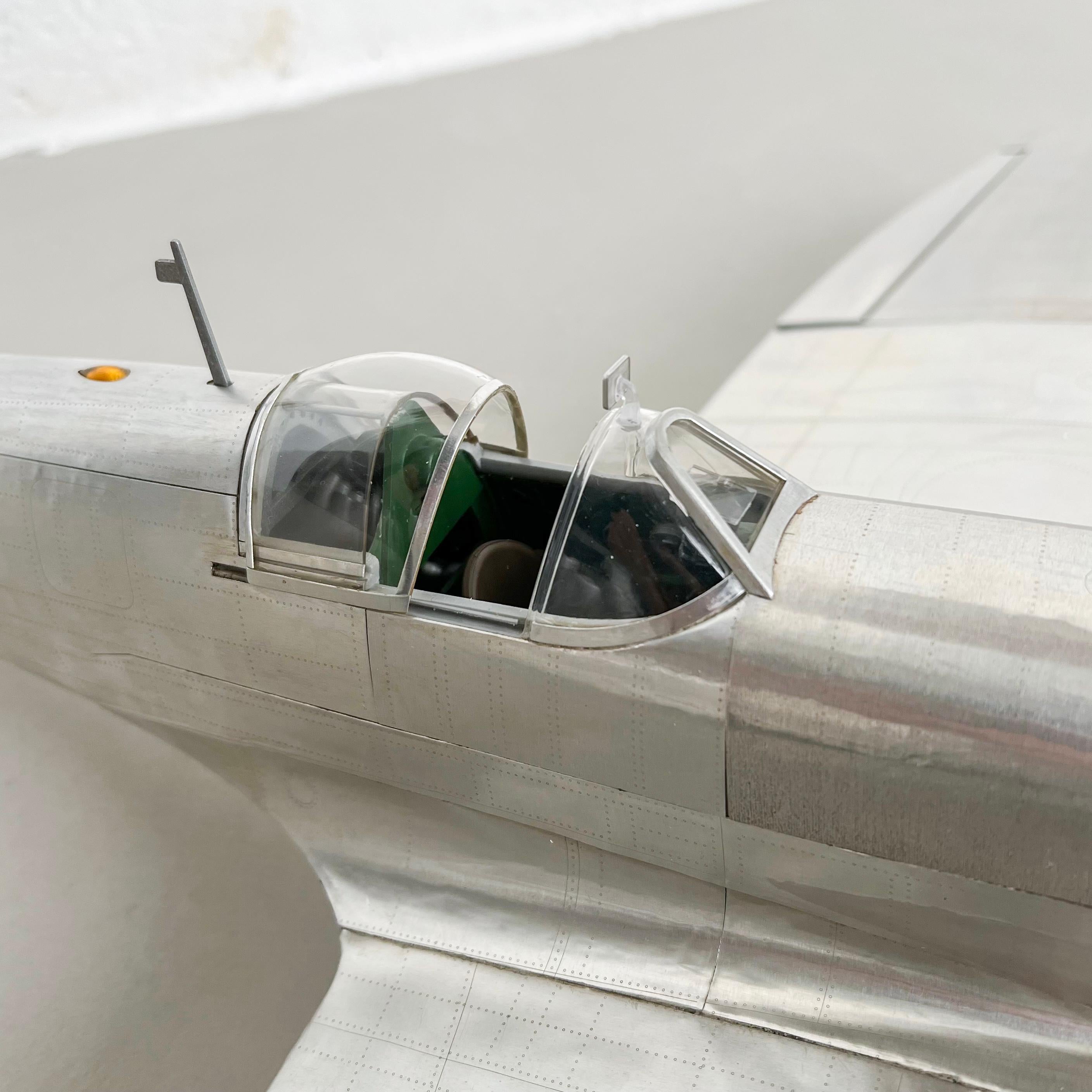 Supermarine Spitfire Airplane Decorative Scale Model, Big Size, Highly Detailed In Excellent Condition For Sale In Milan, IT