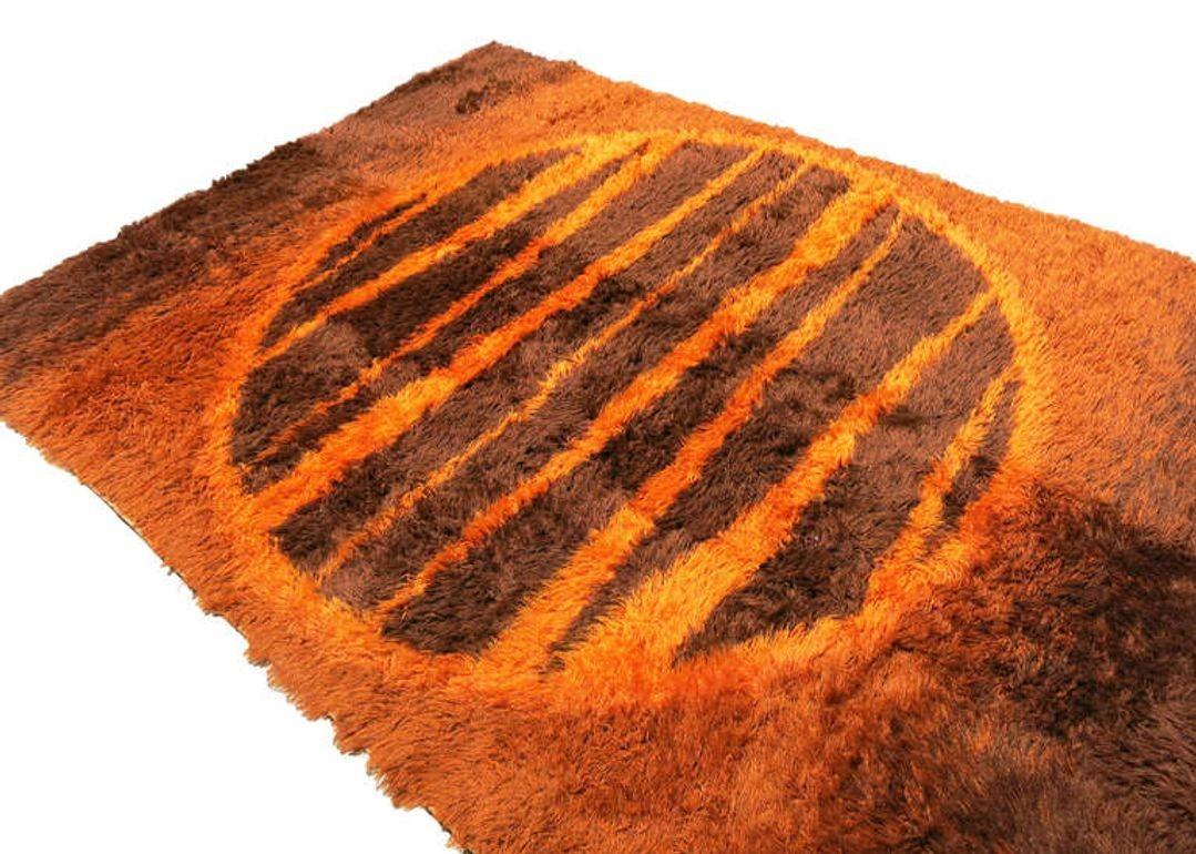 Post-Modern Supernova Shag Rug with Abstract Design, circa 1970 For Sale