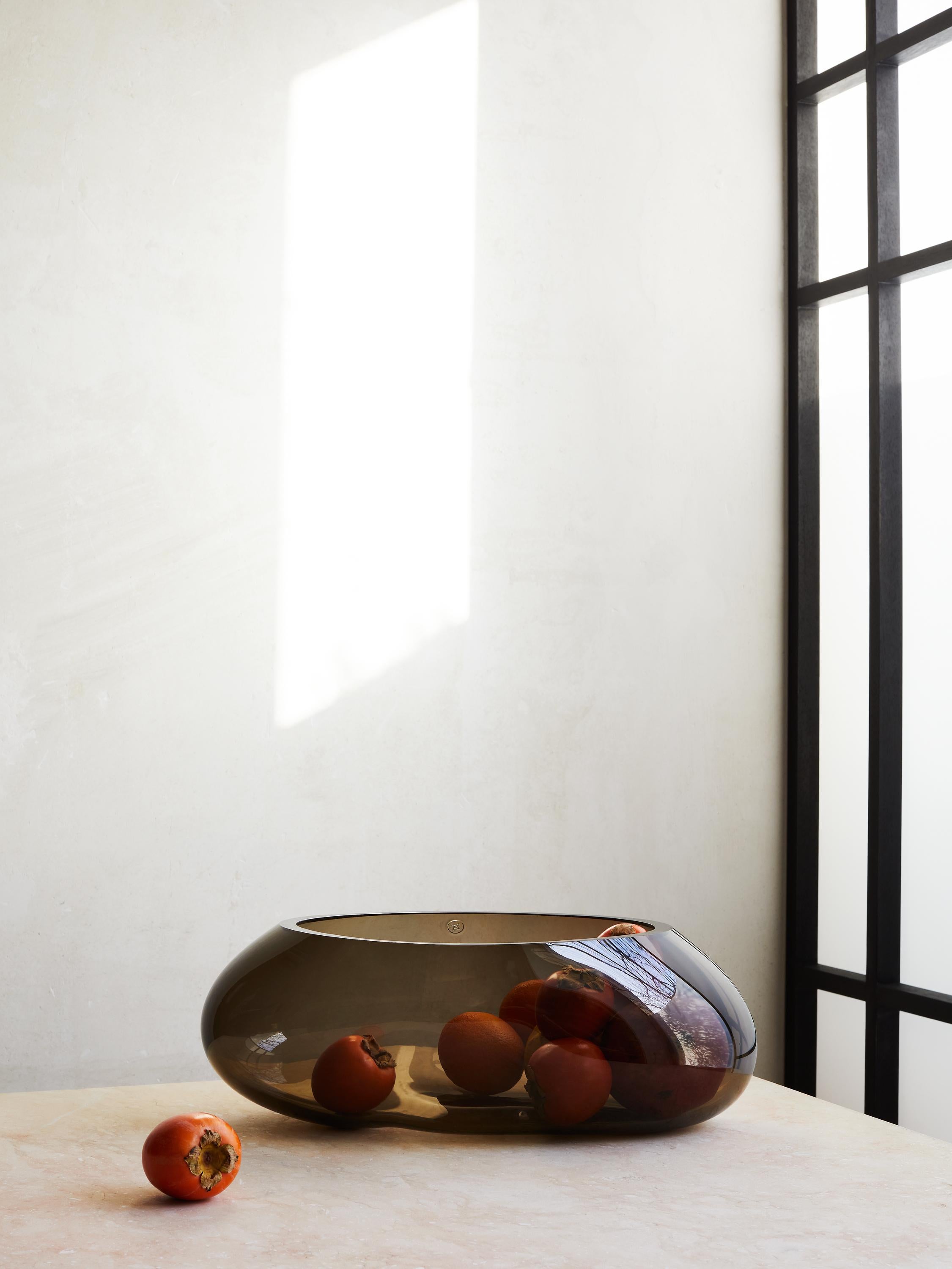 Moderno Vaso Supernova, vetro di Murano soffiato a mano, disponibile in diversi colori, L in vendita