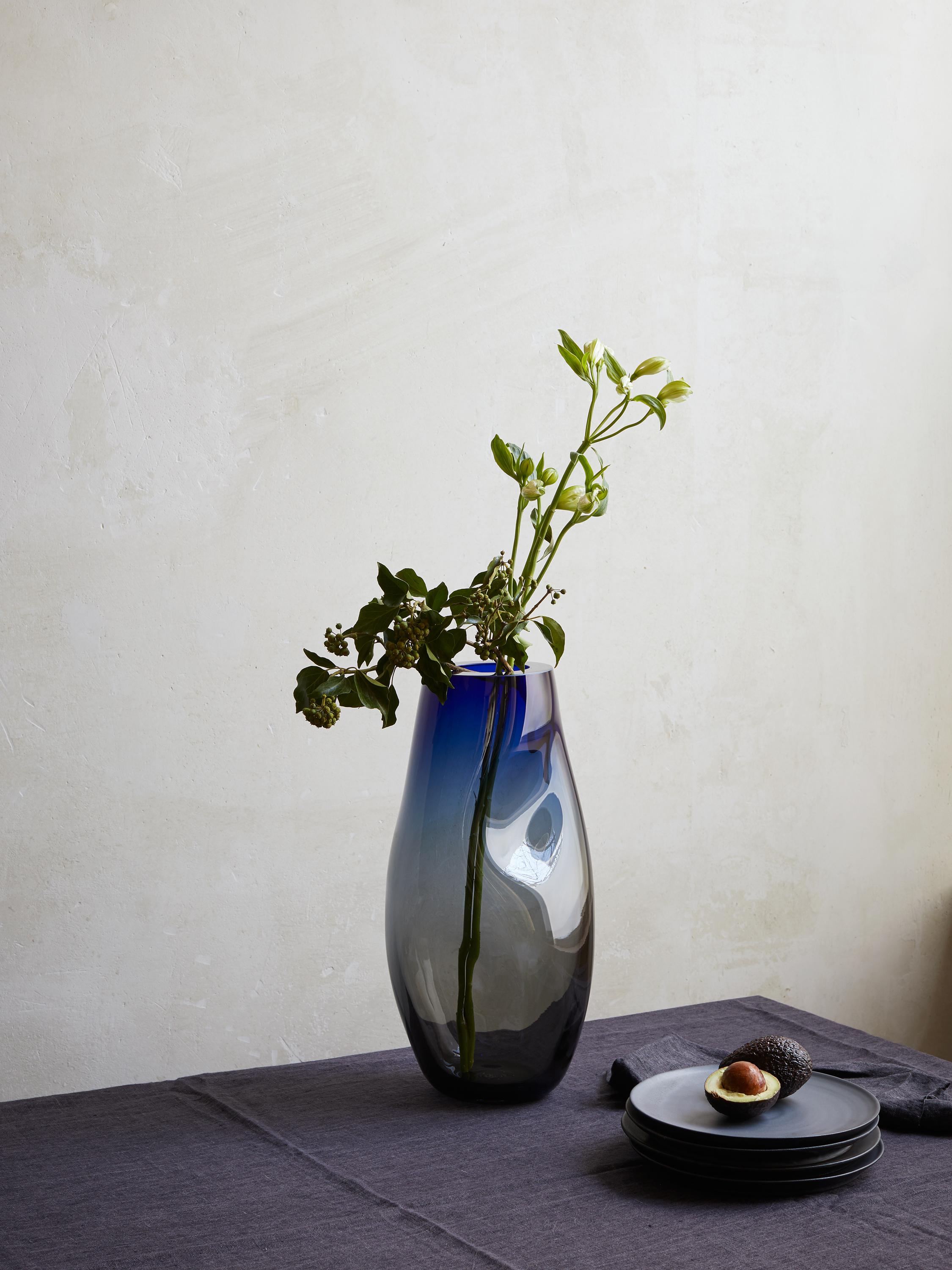 Vase I von Supernova, mundgeblasenes Muranoglas, in verschiedenen Farben erhältlich, Größe M (Italienisch) im Angebot
