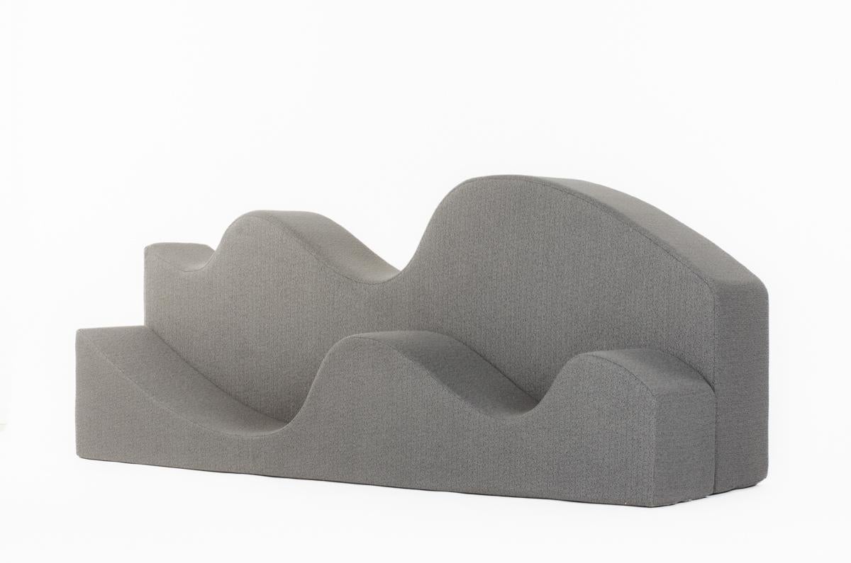 Sofa model Superonda by Archizoom for Poltronova in the 60s
Iconic piece
All in foam covered by a grey fabric (new)
