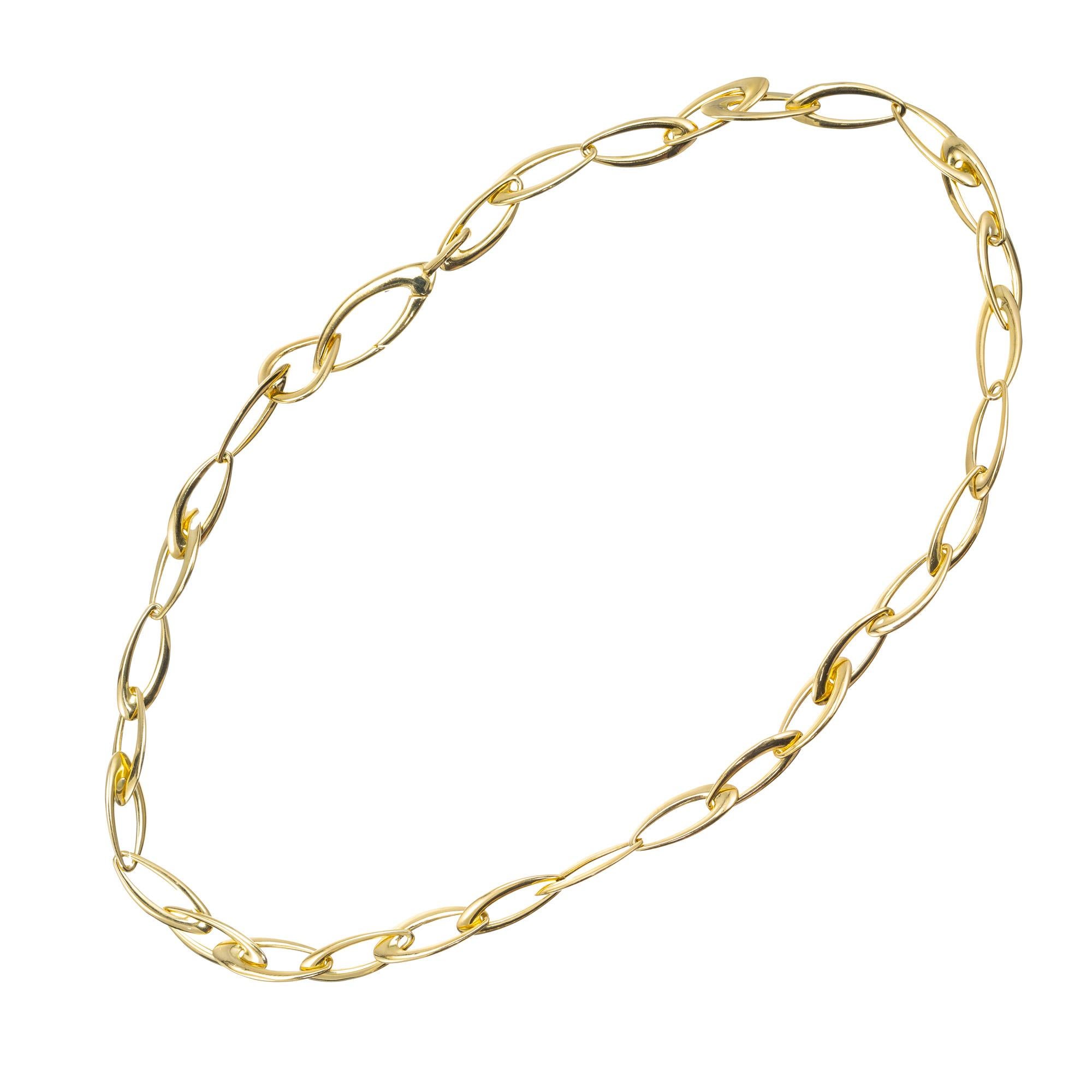 Women's Superoro 18k Yellow Gold Fancy Oval Link Necklace For Sale