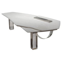 Table contemporaine « Superpose » en marbre et acrylique, fabriquée en Turquie