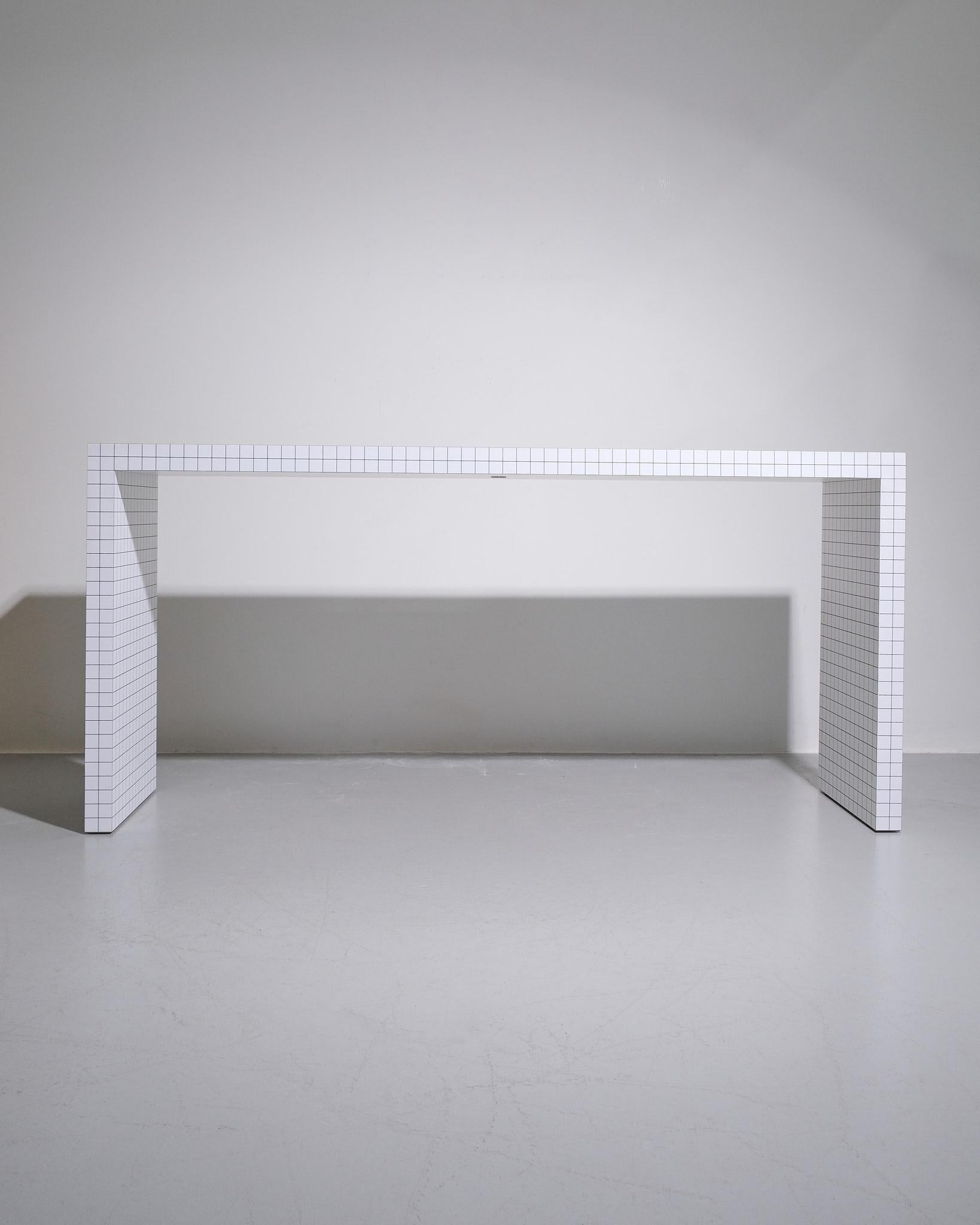 Italiano Superstudio per Zanotta Quaderna 710 Console Serigrafia nera su bianco in vendita