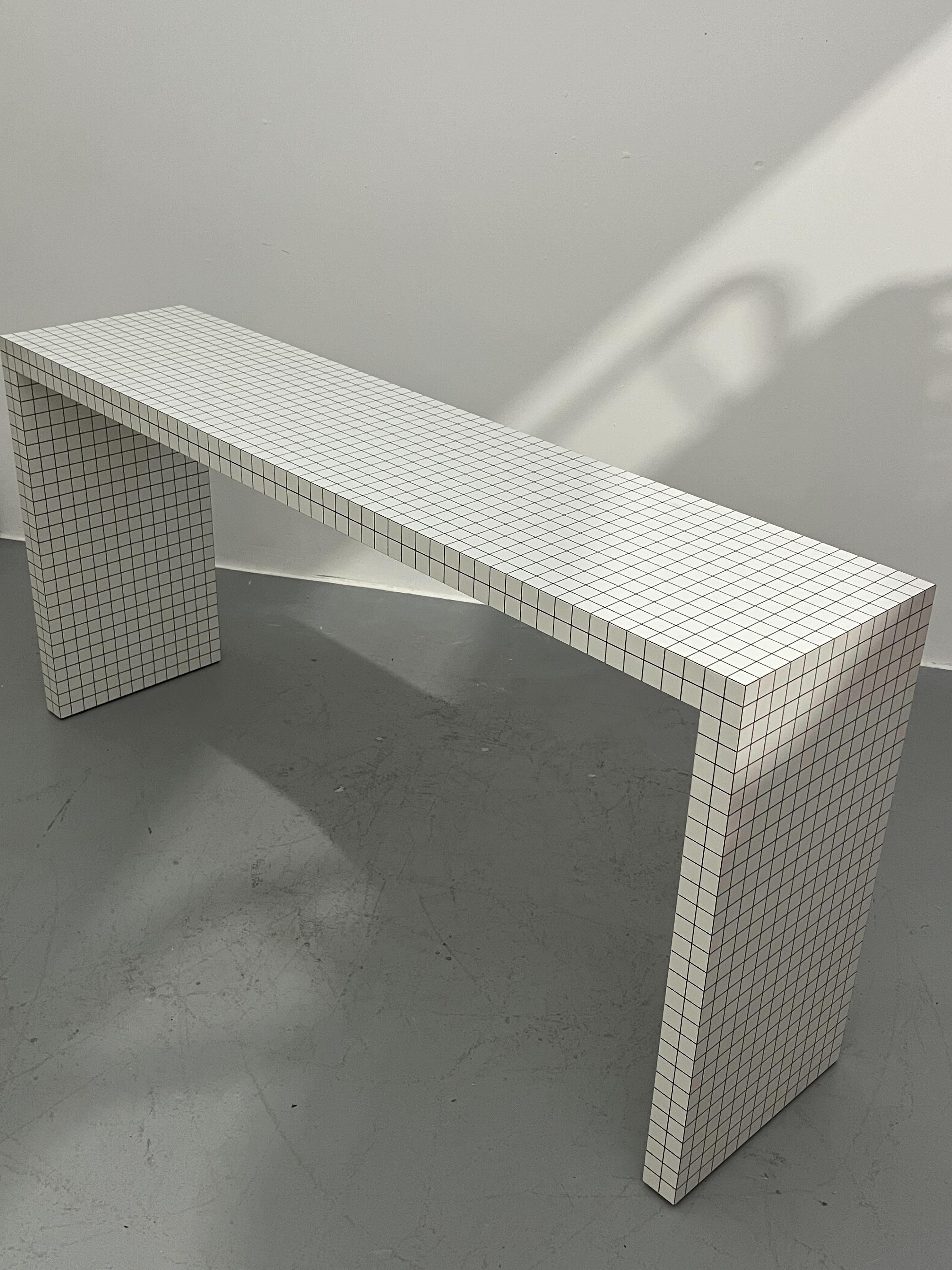 Superstudio für Zanotta Quaderna 710 Konsole Schwarzer Siebdruck auf Weiß im Angebot 1