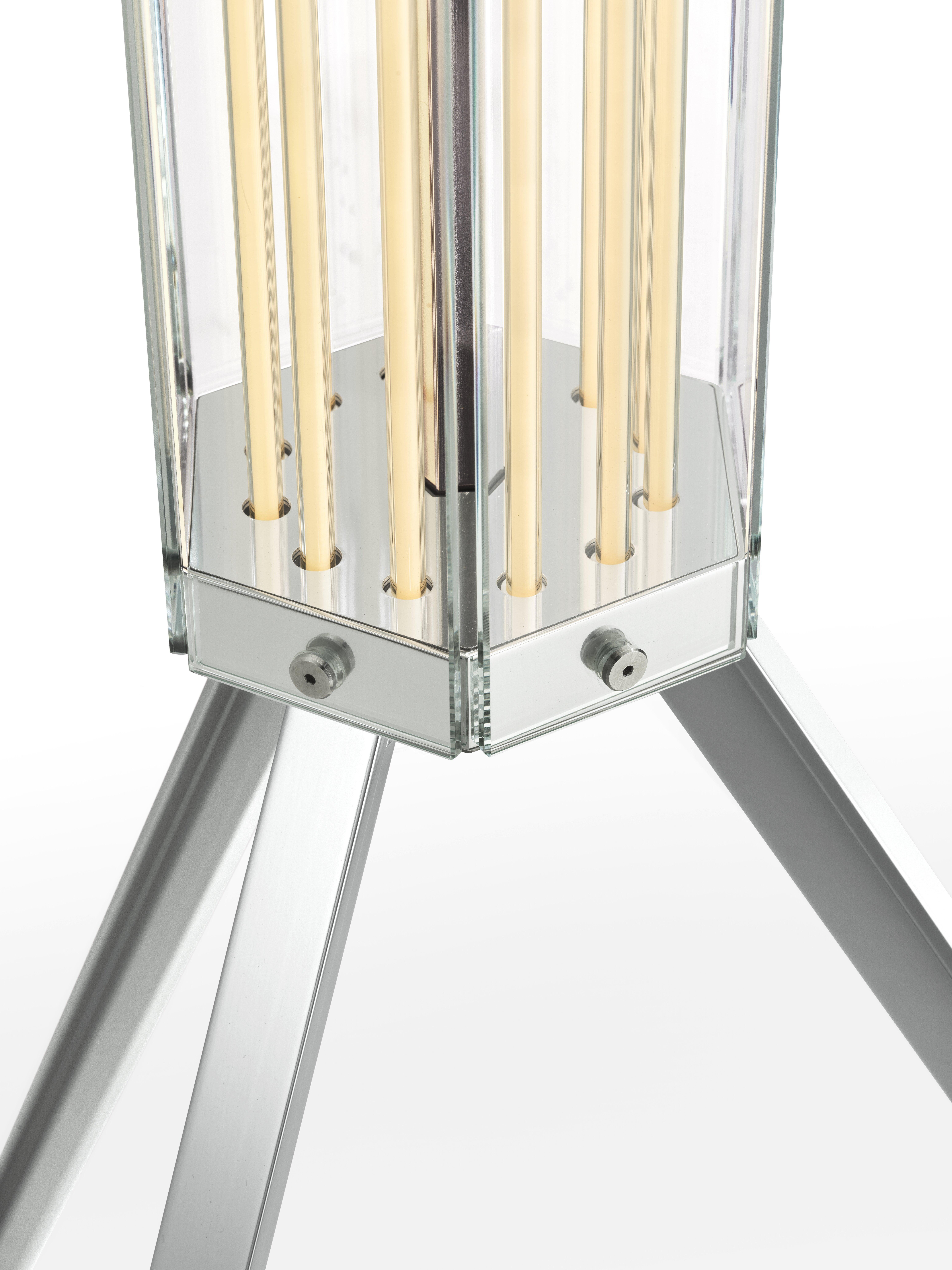 Lampada da terra SuperWire in vetro e alluminio di Formafantasma, 2024 In condizioni ottime in vendita a Brooklyn, NY