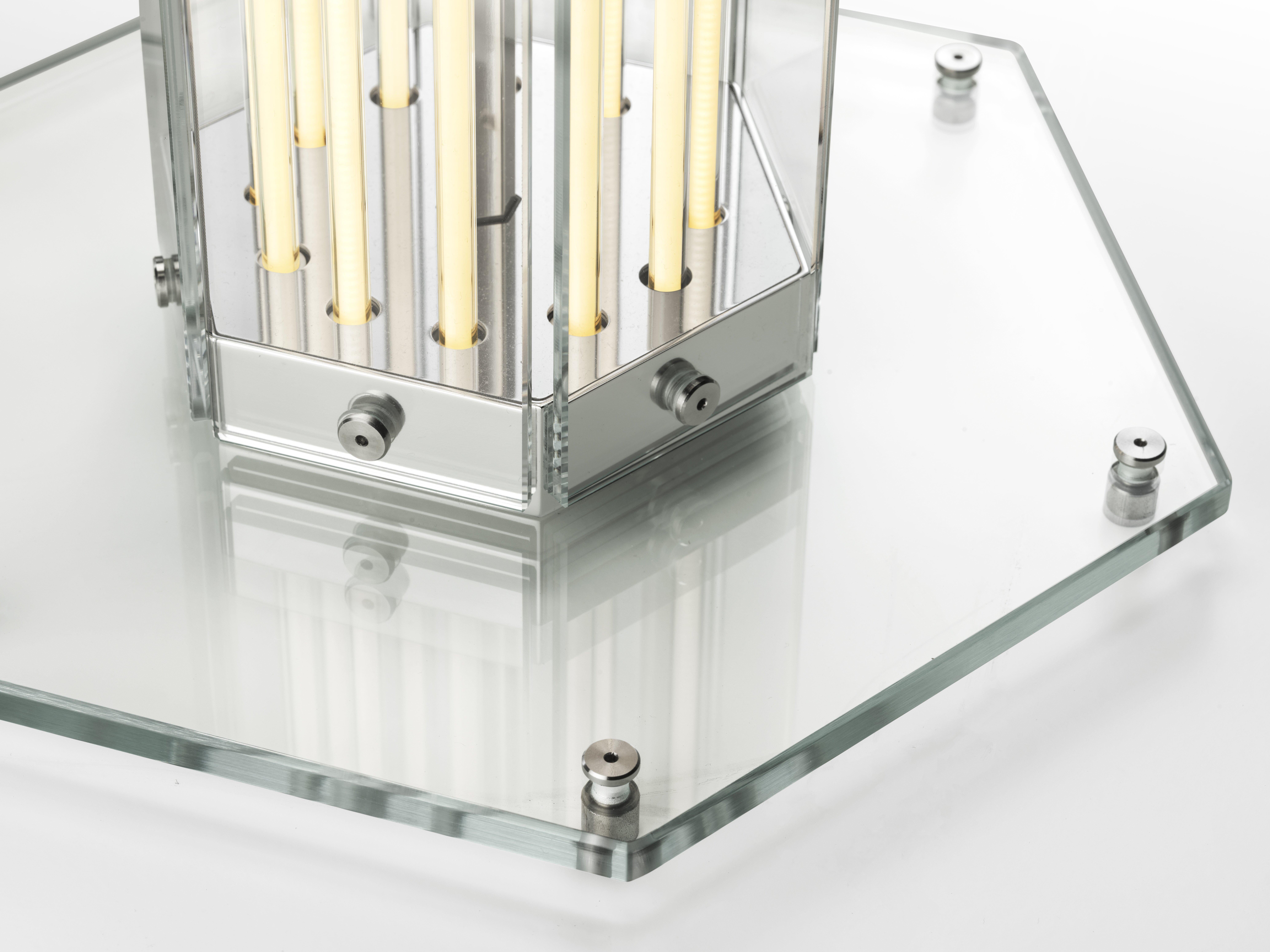 Lámpara de mesa SuperWire de cristal y aluminio de Formafantasma, 2024 en Excelente estado para la venta en Brooklyn, NY