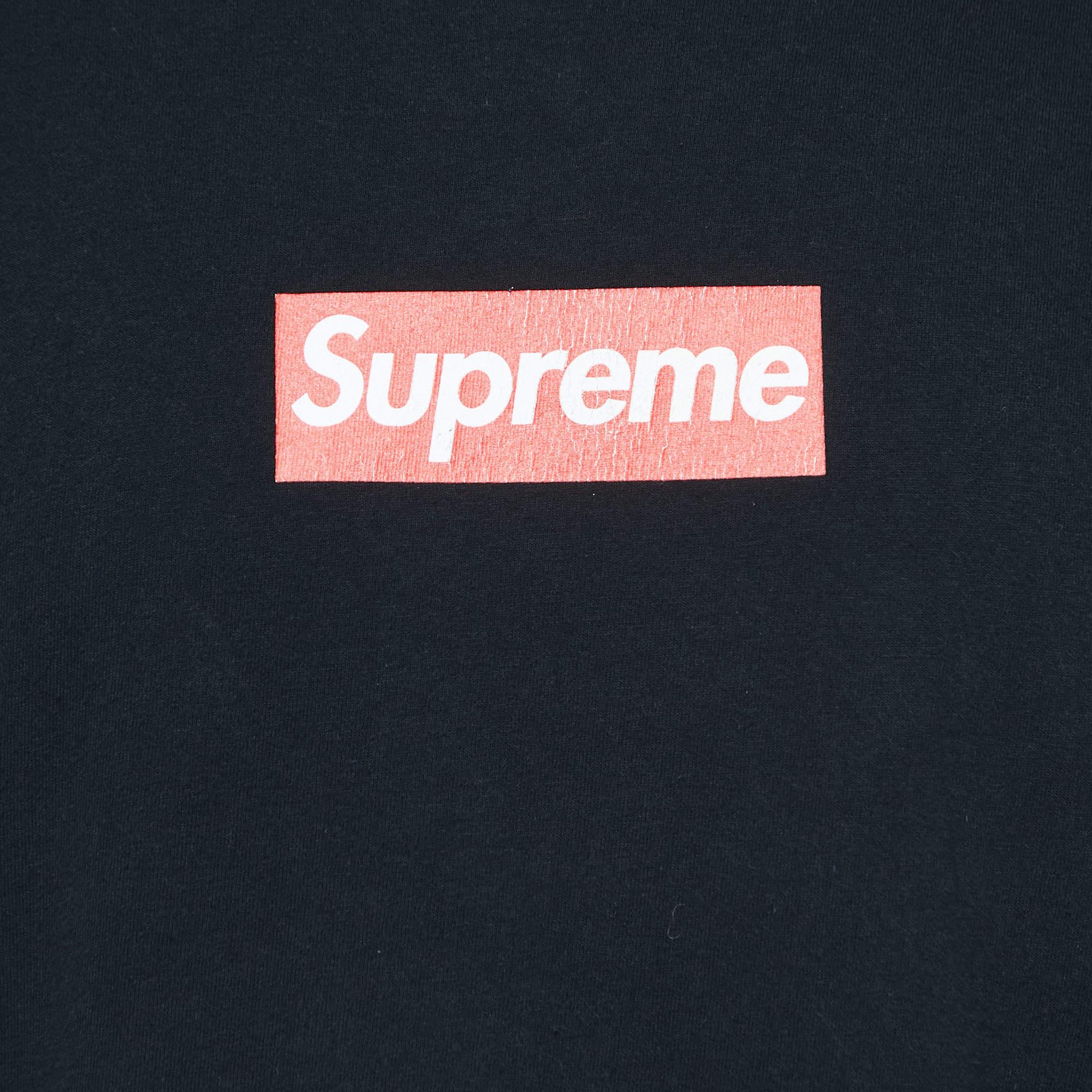 Supreme Black Logo Print Pre-Shrunk Cotton Half Sleeve T-Shirt L In Fair Condition For Sale In Dubai, Al Qouz 2