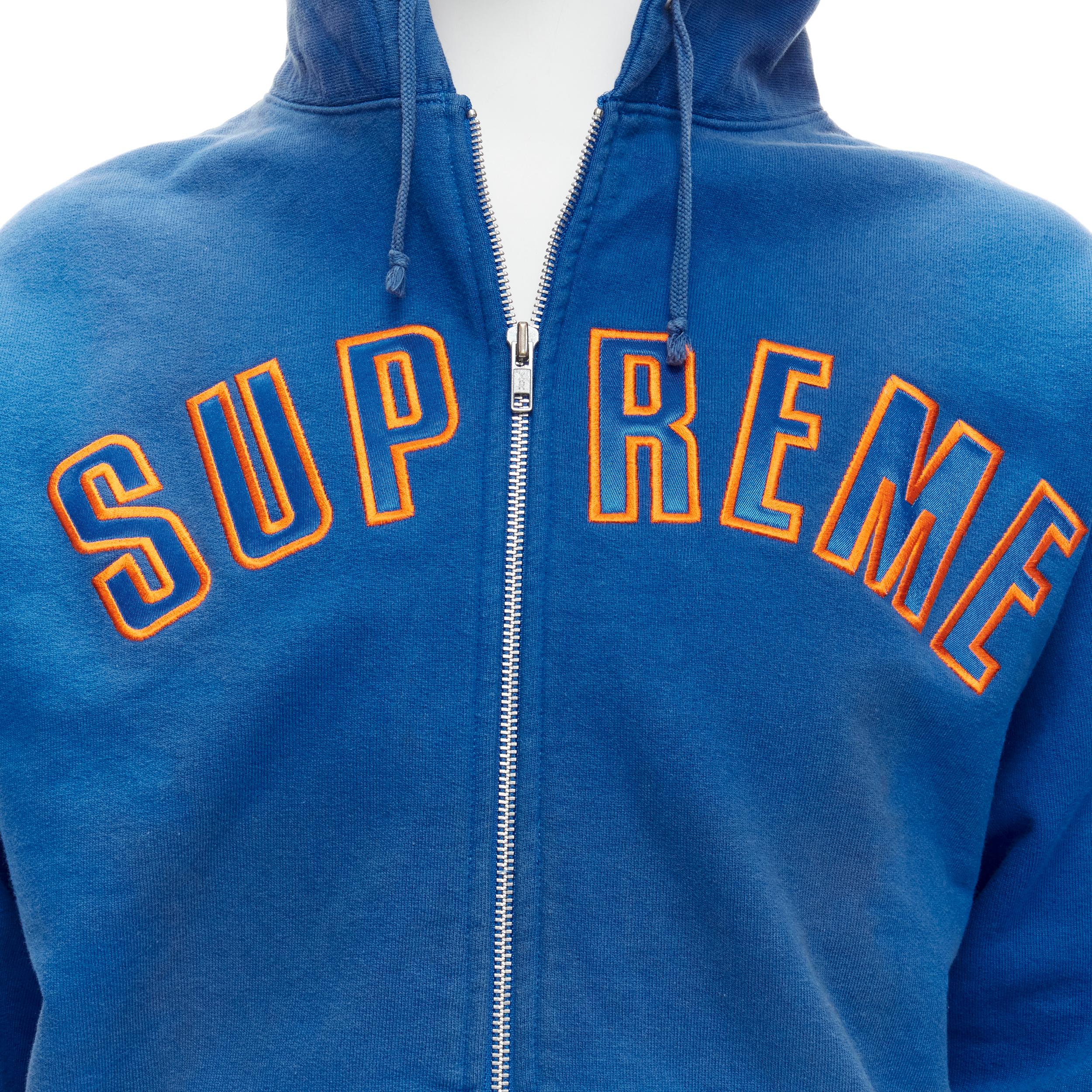 SUPREME bleu orange satin brodé logo zip up hoodie M Pour hommes en vente