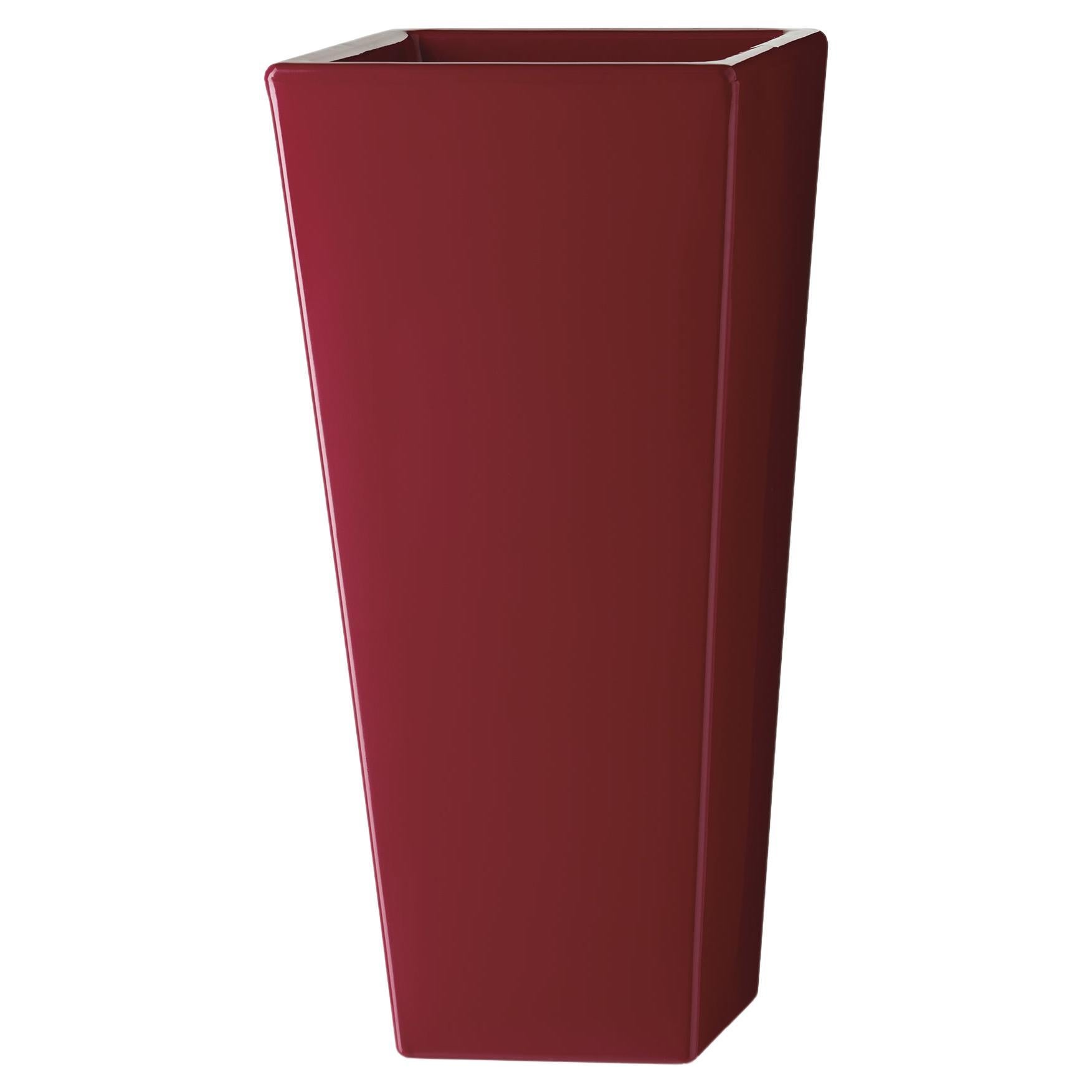 Supreme Red 44 Y Pot by SLIDE Studio