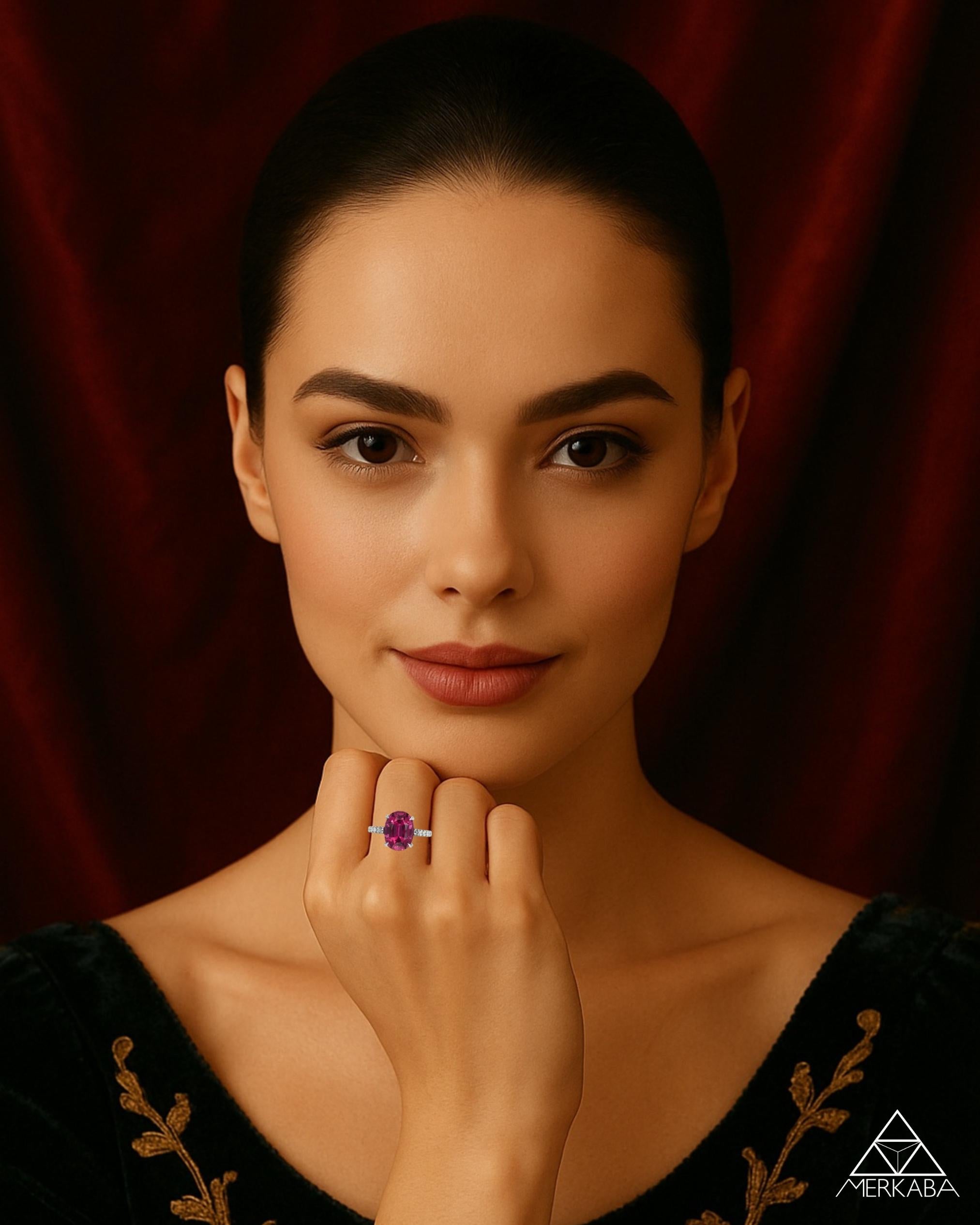 Anello con tormalina e diamanti in platino - Gioielli di lusso in pietra preziosa in vendita 1