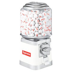 Machine à Gumball Supreme x Beaver automne 2022, automne/hiver 2022, blanc et rouge