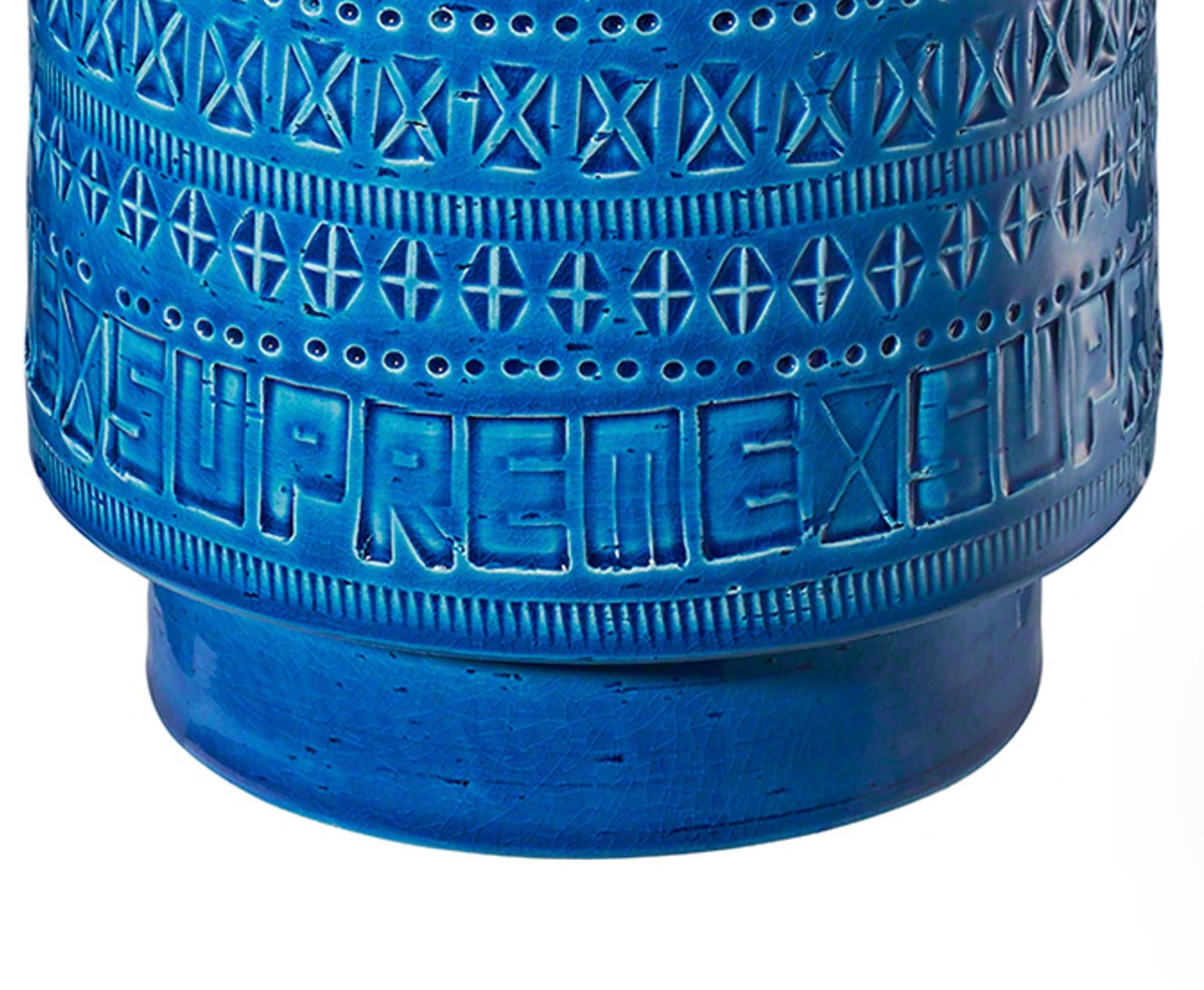 Supreme x Bitossi Frühjahr 2023 Rimini-Blaue Vase, limitierte Auflage. (Italienisch) im Angebot