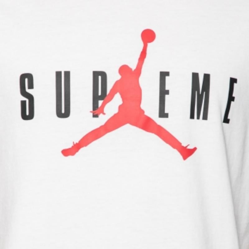 Supreme X Jordan White Logo Printed Cotton T-Shirt L In Good Condition For Sale In Dubai, Al Qouz 2
