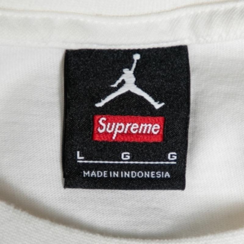 Supreme X Jordan White Logo Printed Cotton T-Shirt L For Sale 2