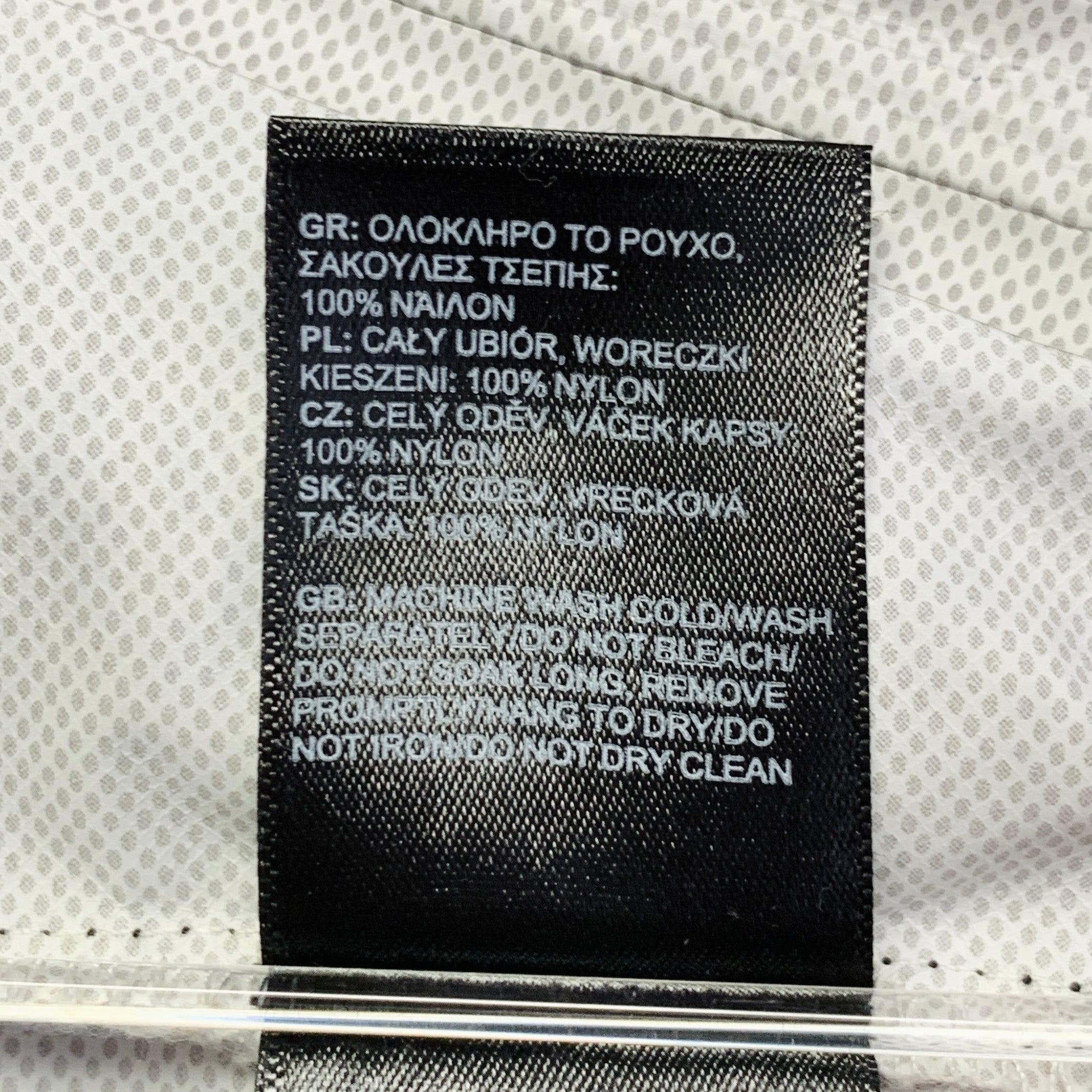 SUPREME x THE NORTH FACE Size M Grey Black White Snake Print Nylon Shirt Jacket For Sale 5
