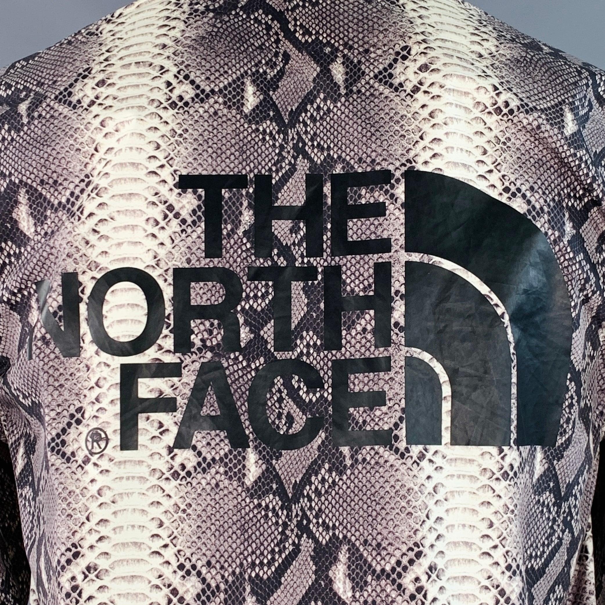SUPREME x THE NORTH FACE Size M Grey Black White Snake Print Nylon Shirt Jacket For Sale 1