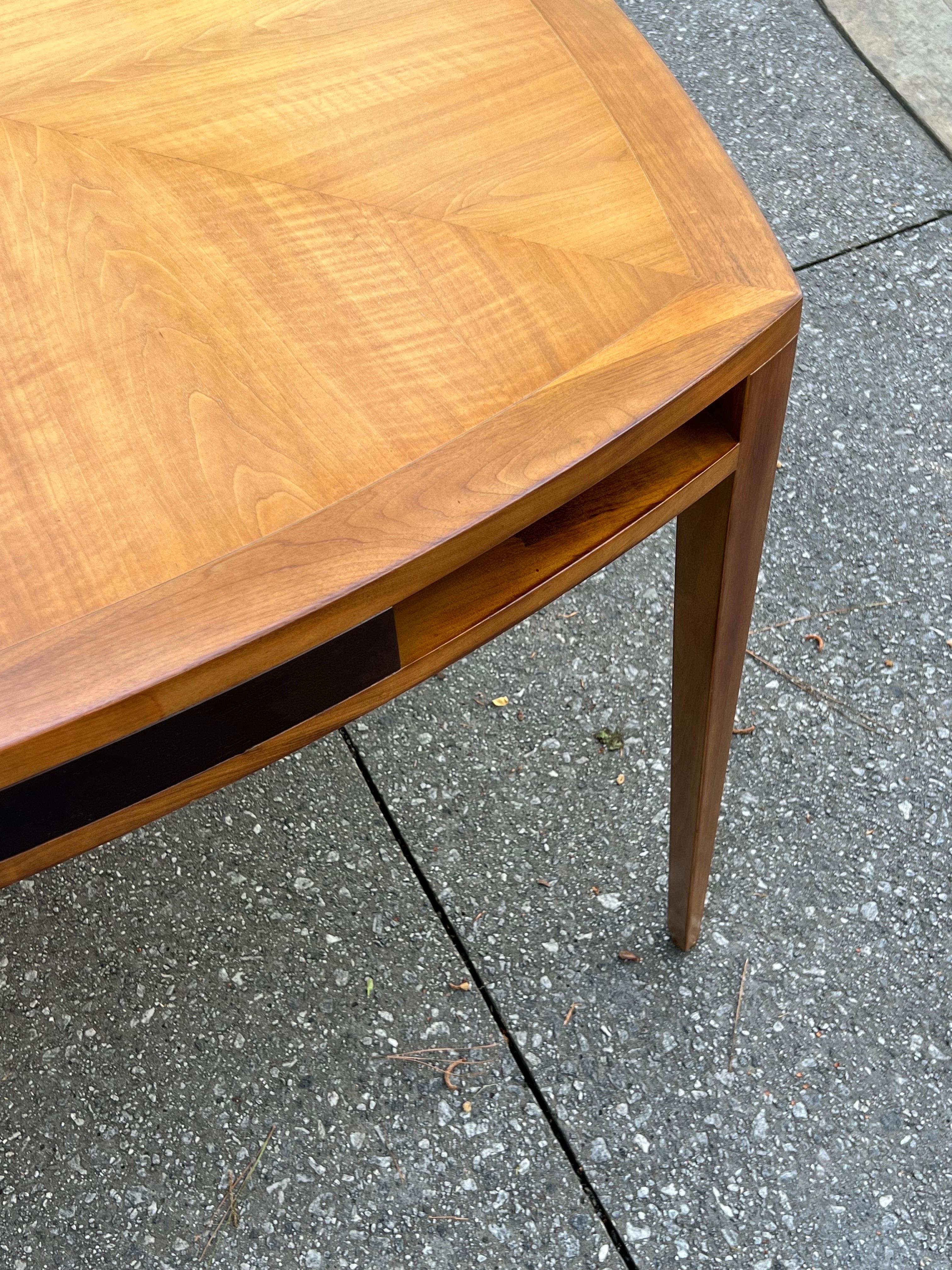 Supremely Elegant Walnut Dining Table by Michael Taylor for Baker, circa 1960 For Sale 6