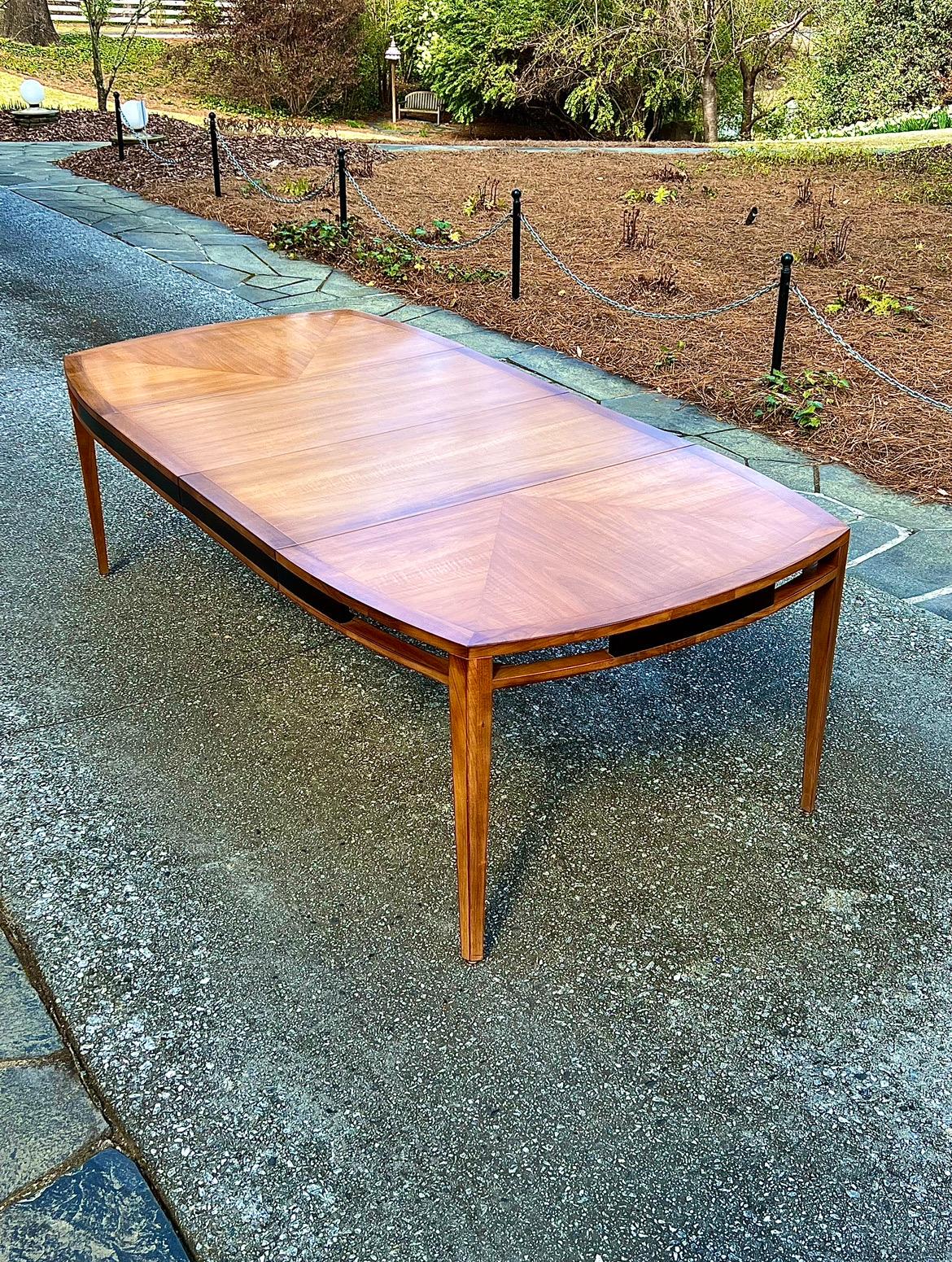 Supremely Elegant Walnut Dining Table by Michael Taylor for Baker, circa 1960 For Sale 1
