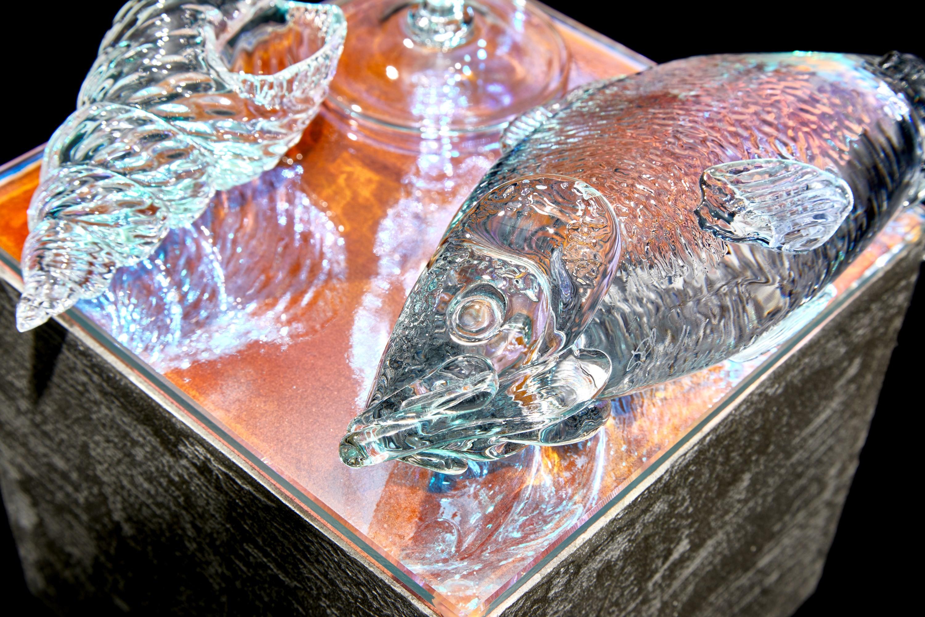 XXIe siècle et contemporain Nature morte avec poissons, œuvre d'art en verre d'Ellinois Walker en vente