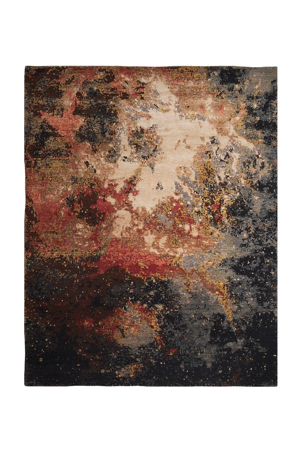 This beautiful rug and furnishing accessory combines a wool background with silk in a striking explosion of strong colours.
The fabric is entirely hand-knotted in wool and silk, through the cut of the pile.
This carpet leaves little to