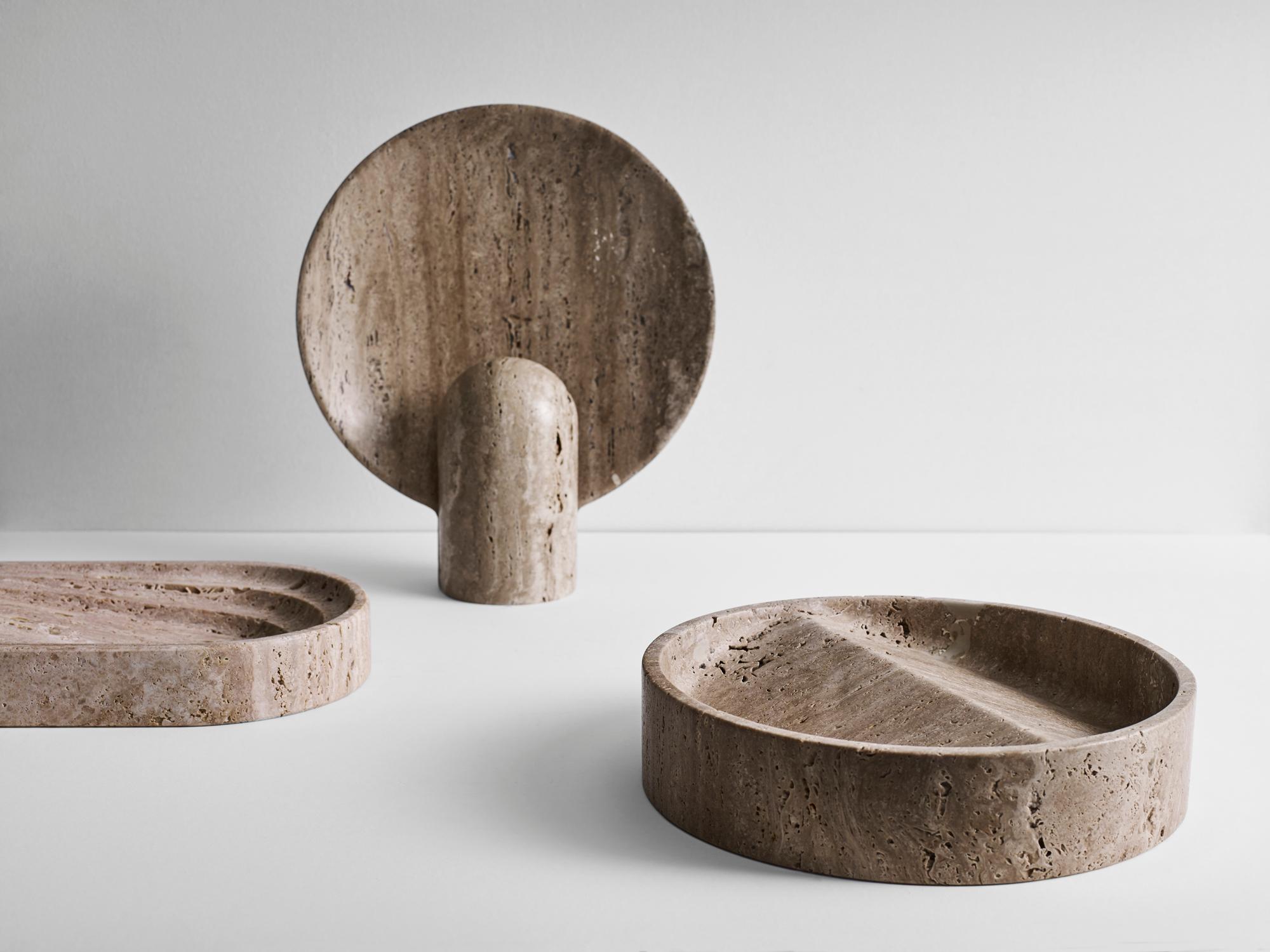 Contemporary Light Beige Travertine Surface Sconce by Henry Wilson In New Condition For Sale In Geneve, CH