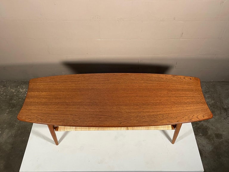Danish Surfboard Coffee Table by Kurt Ostervig, ca' 1950's In Good Condition For Sale In St.Petersburg, FL