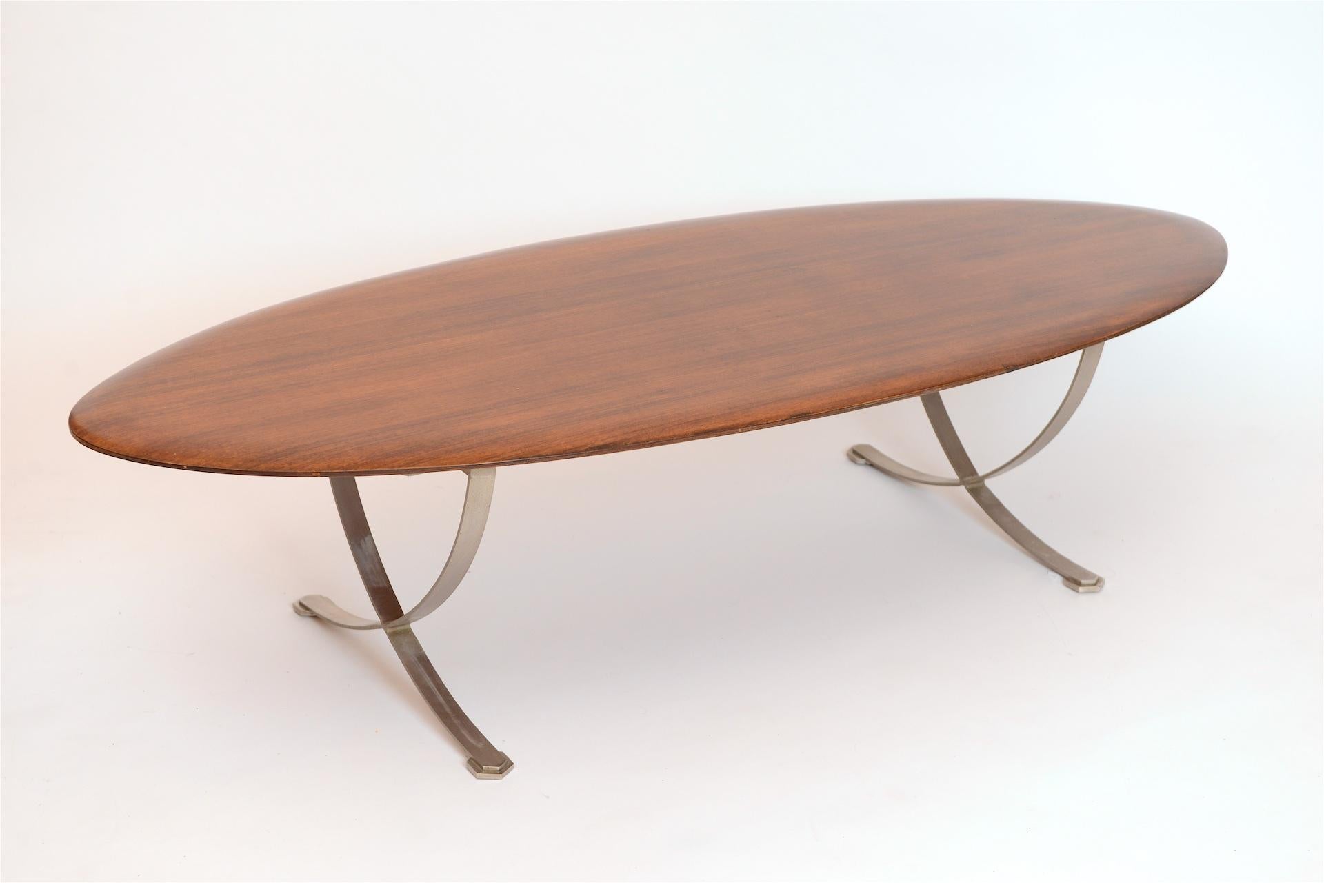 Rosewood, surfboard coffee table, Italy, circa 1960

Beautiful grain on the restored rosewood.