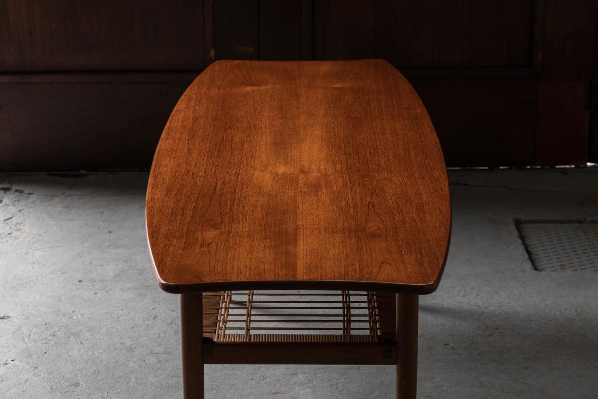 Mid-20th Century ‘Surfboard’ Coffee table in Teak wood with Magazine shelf, Dutch design, 1960’s