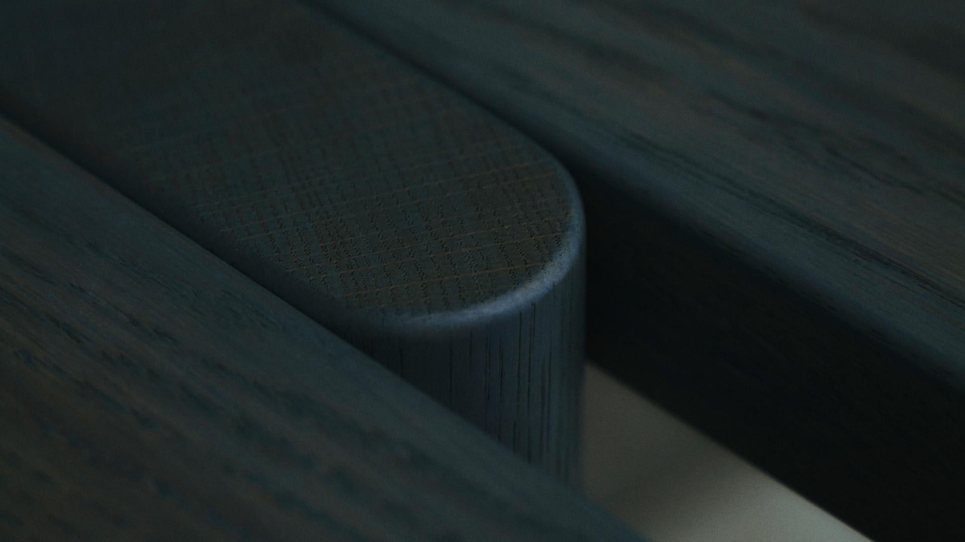 Frêne Table d'appoint Surfside Drive par Workshop APD en bois de frêne massif en vente