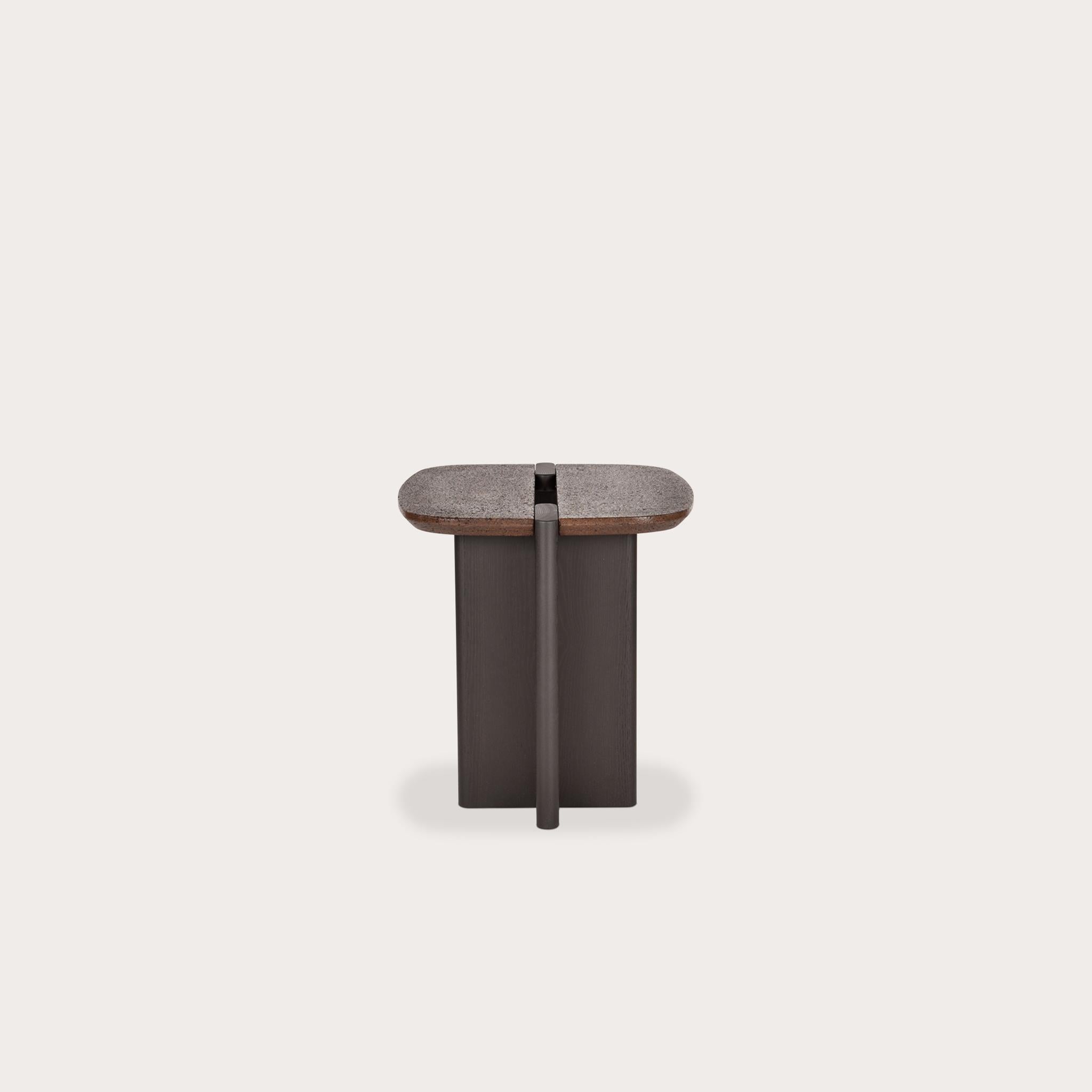 Moderne Table d'appoint Surfside Drive par Workshop APD en bois de frêne massif en vente