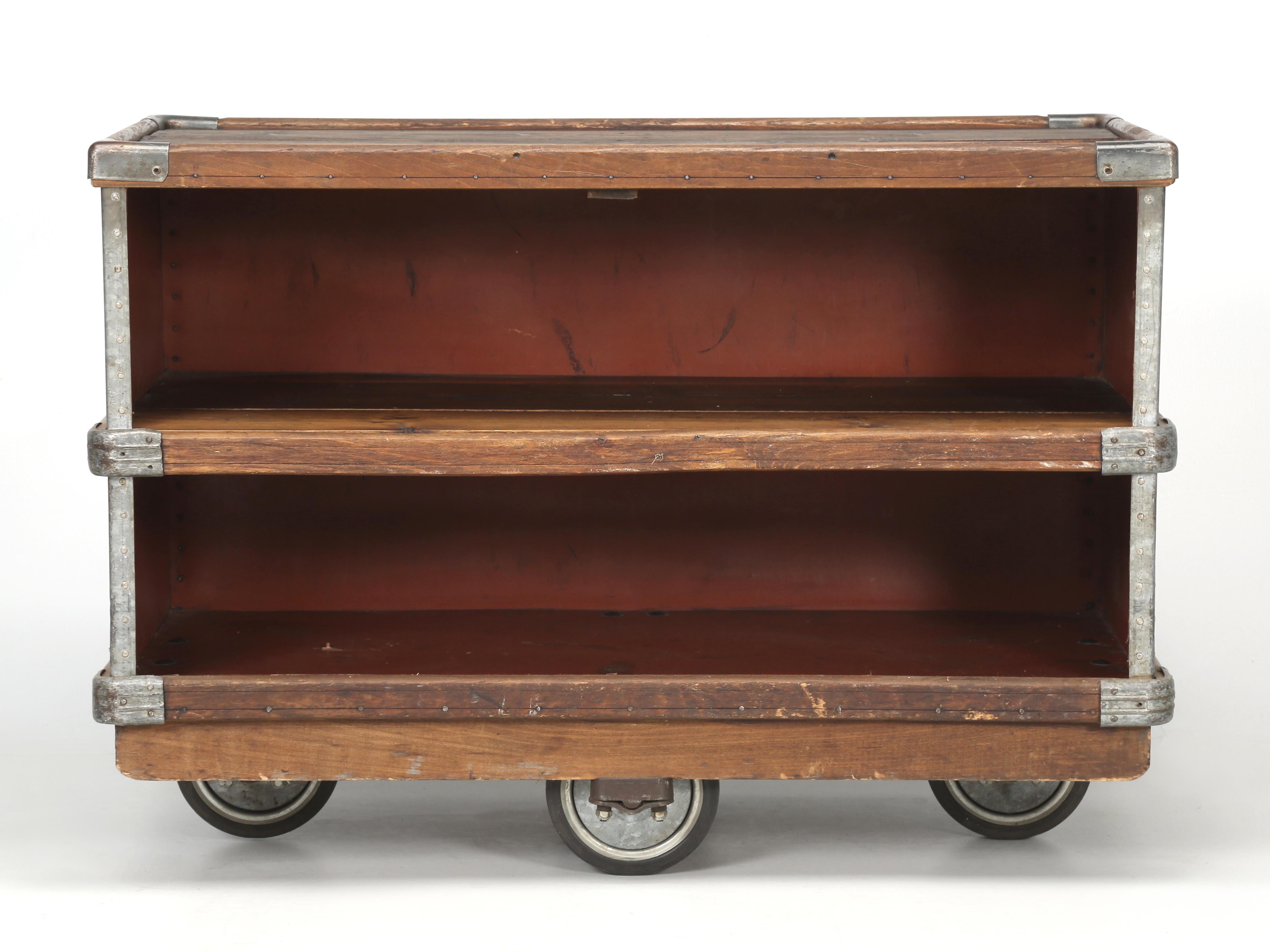 1920’s-1940’s original Suroy Industrial mobile storage and work surface on wheels. By 1853 the industrial textile revolution arrived in Loos, France with the creation of the Esquermes factory. Alfred Thiriez formed a factory that made cotton thread