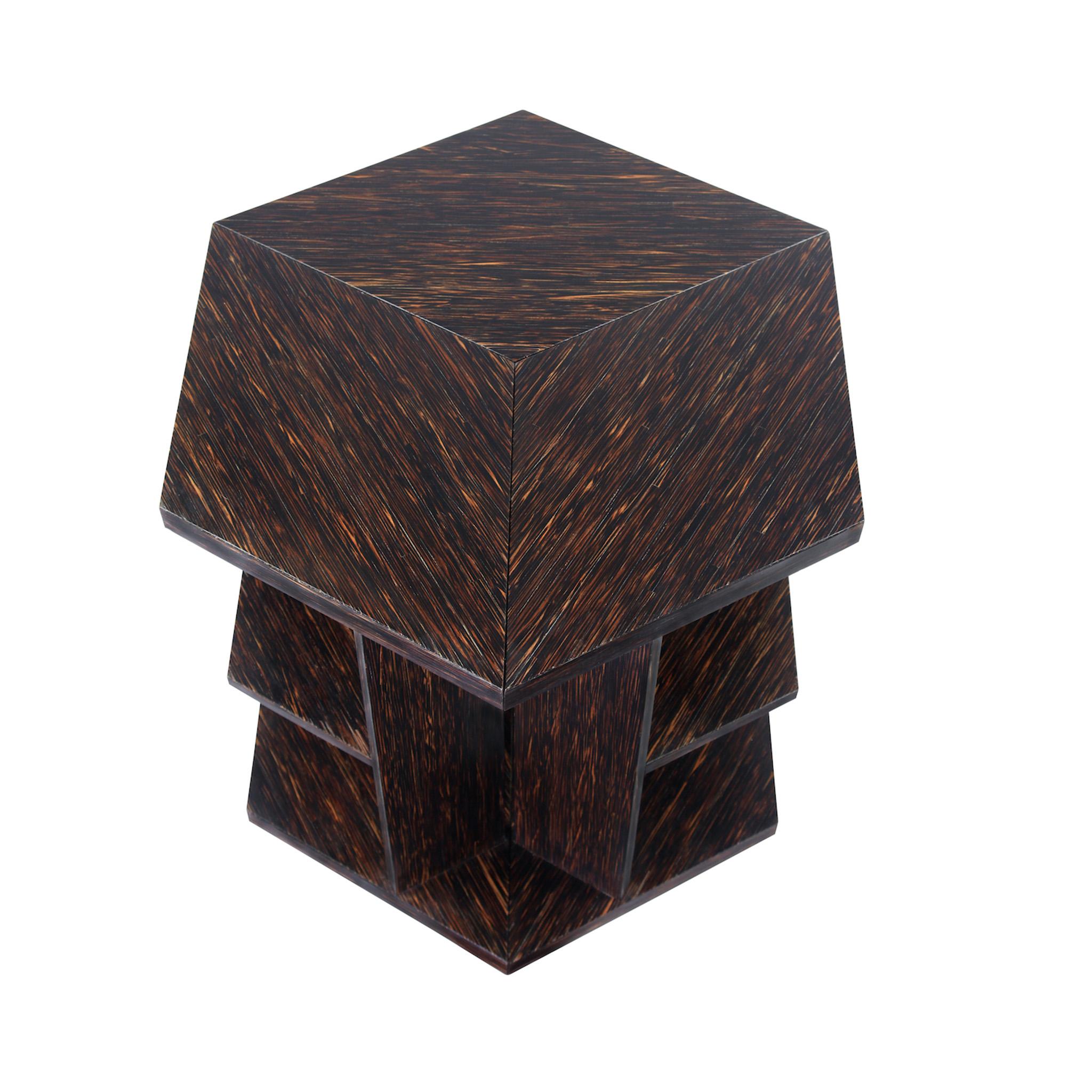 „Surprise“ Ausziehbarer Holz-Beistelltisch aus Ahornholz von Denis de la Mesiere im Angebot 3