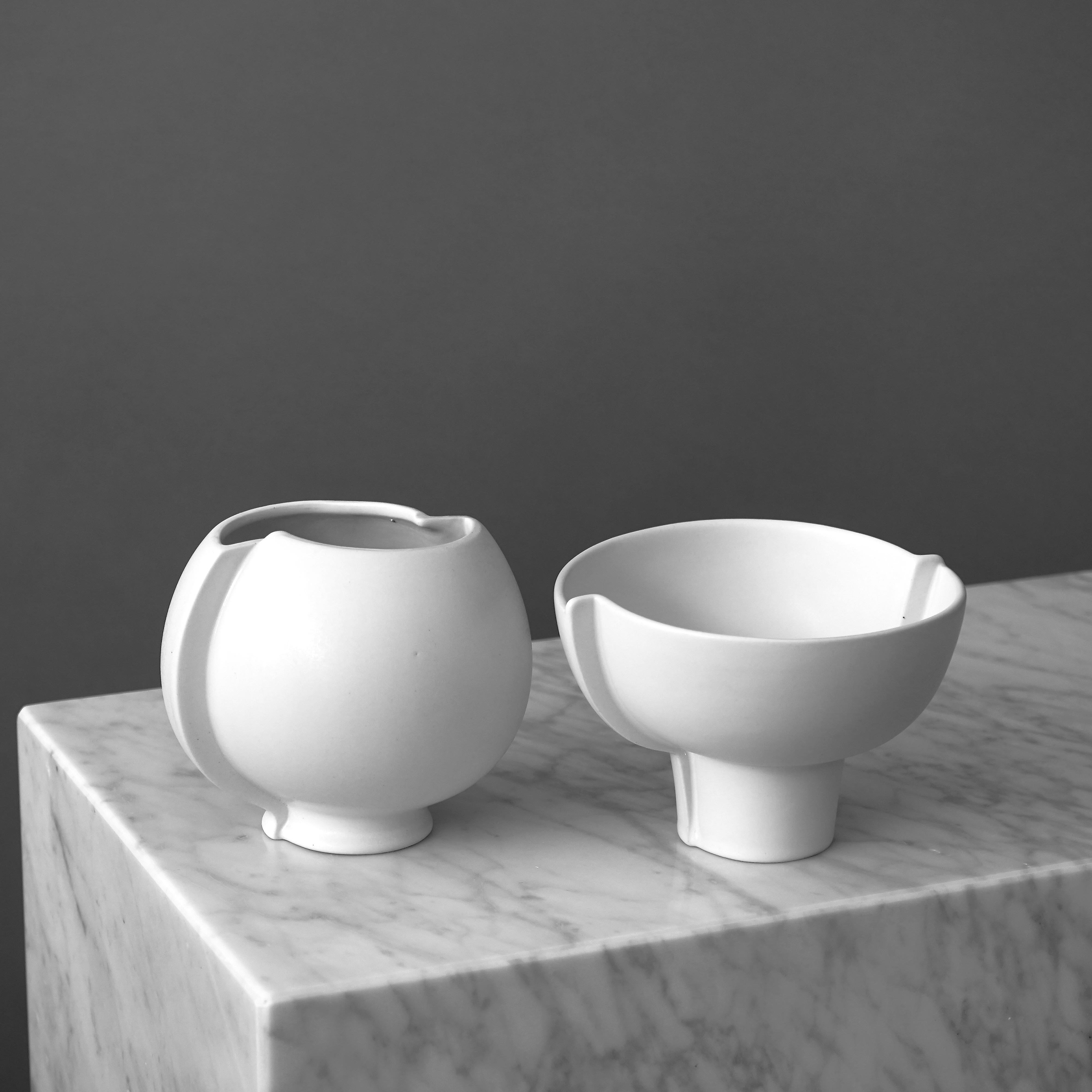 20th Century White 'Surrea' Vase and Bowl by Wilhelm Kage for Gustavsberg, Sweden, 1940s For Sale