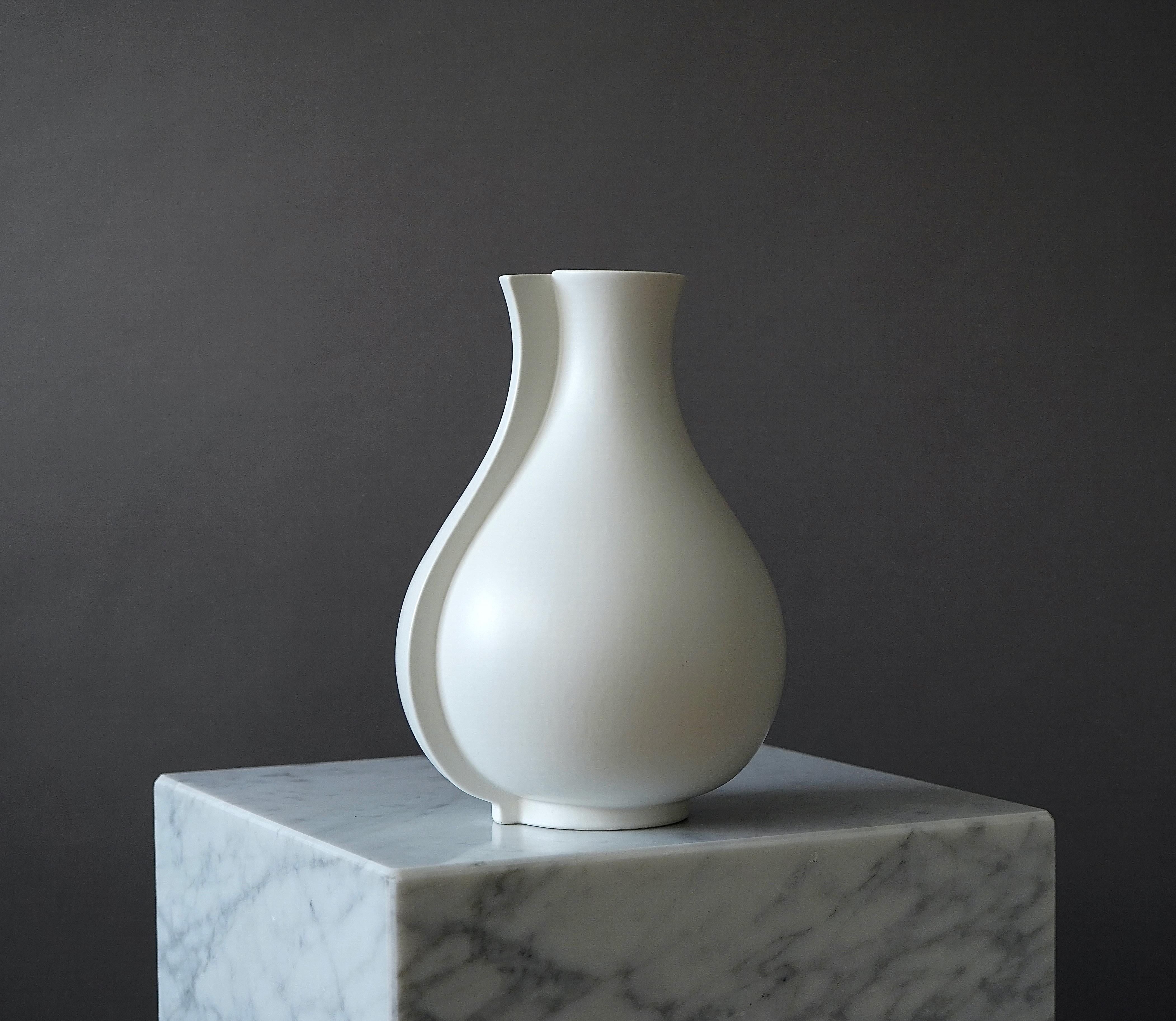 20th Century 'Surrea' Vase by Wilhelm Kåge for Gustavsberg Studio, Sweden, 1950s For Sale