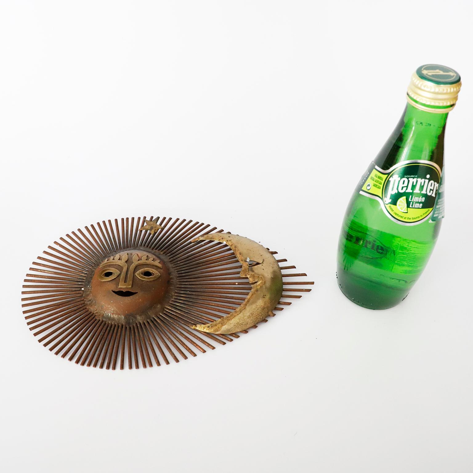 Surreale brutalistische Sonnen- und Mondskulptur aus Messing und Bronze von Emaus (Bronziert) im Angebot
