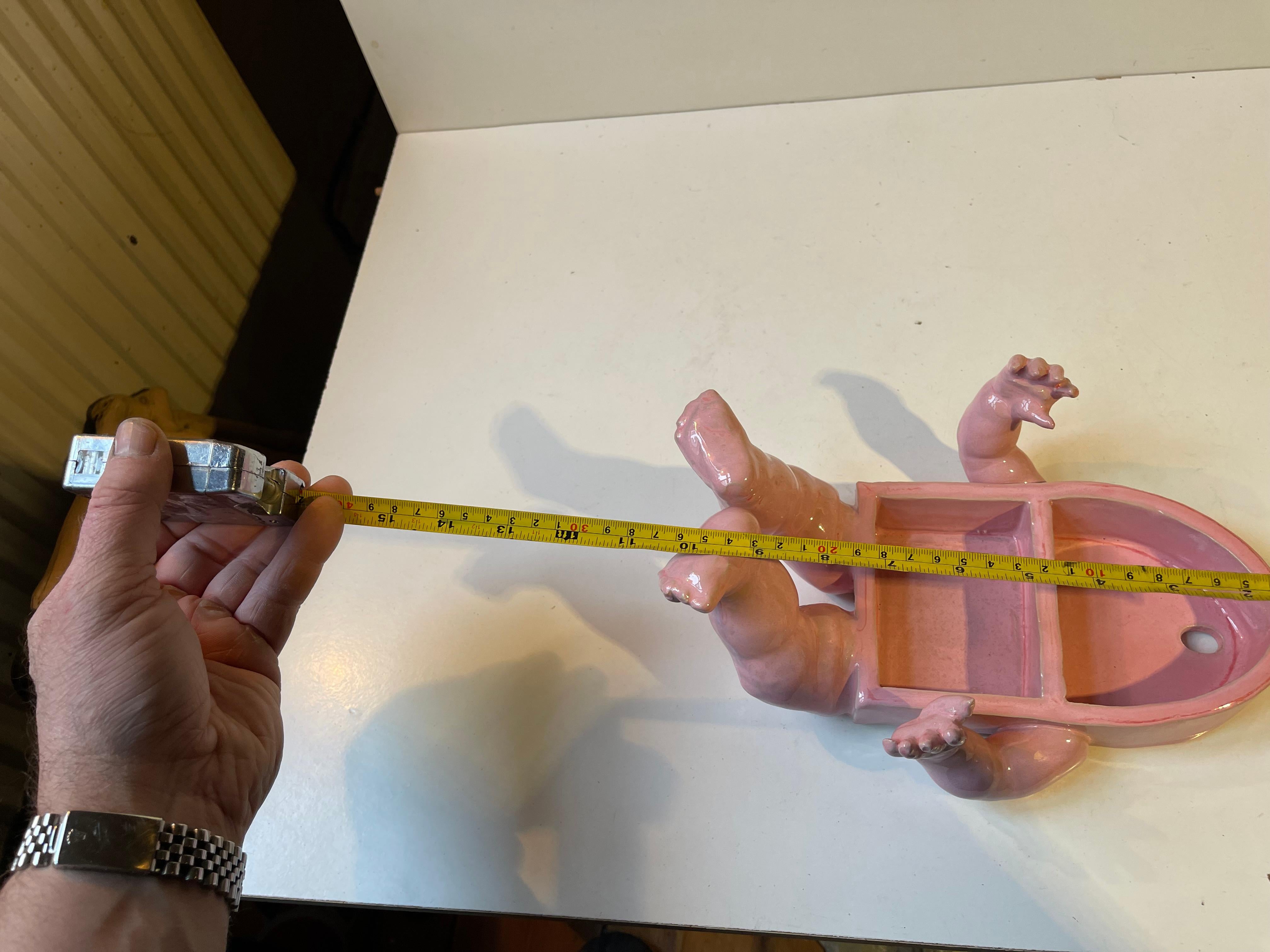 Ceramica Portaspezie in ceramica Surreal Scandinavian Baby Body con smalto rosa in vendita