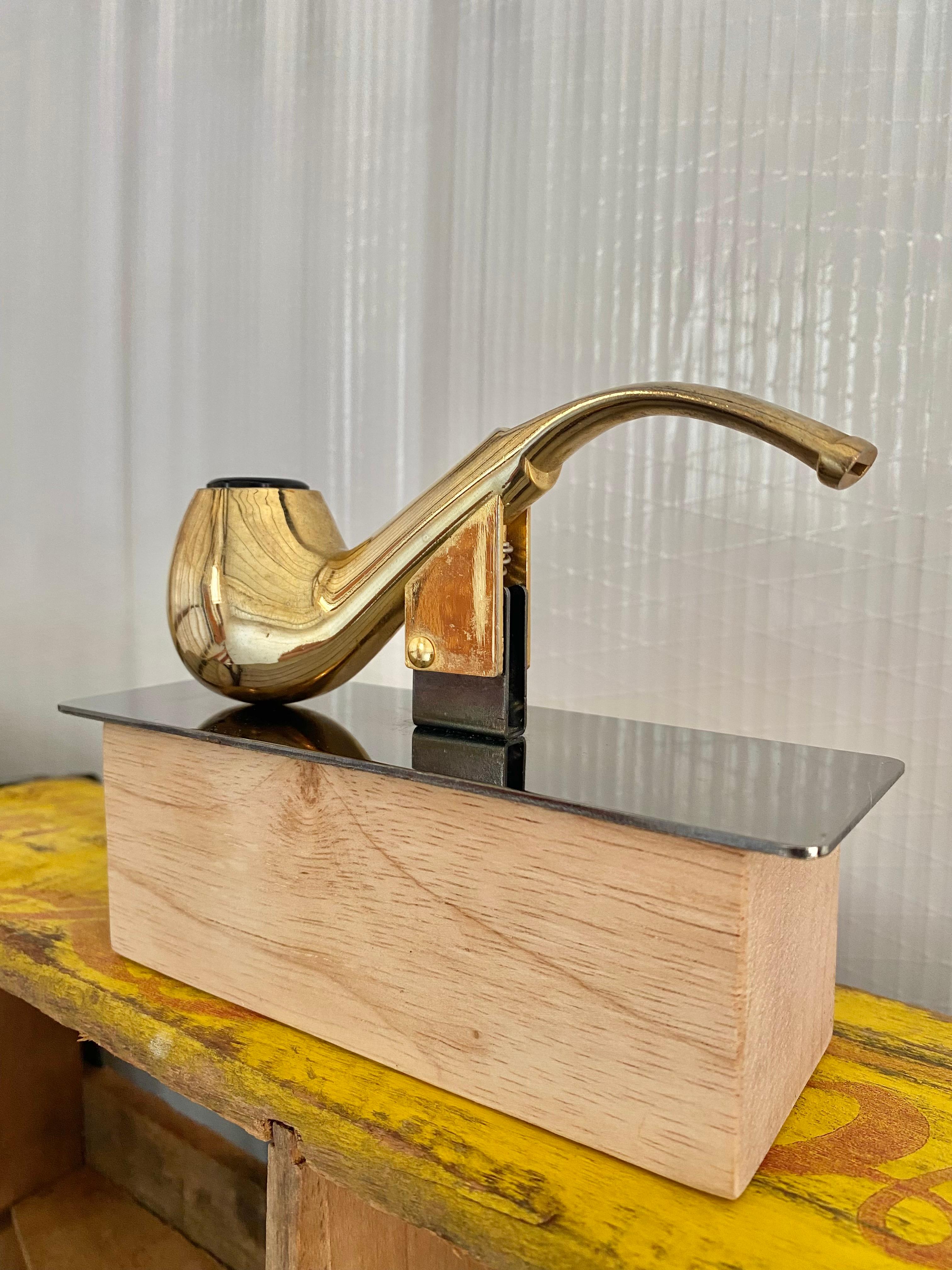 Hollywood Regency Scultura surrealista in tubo d'ottone (dopo Sherrie Levine) in vendita