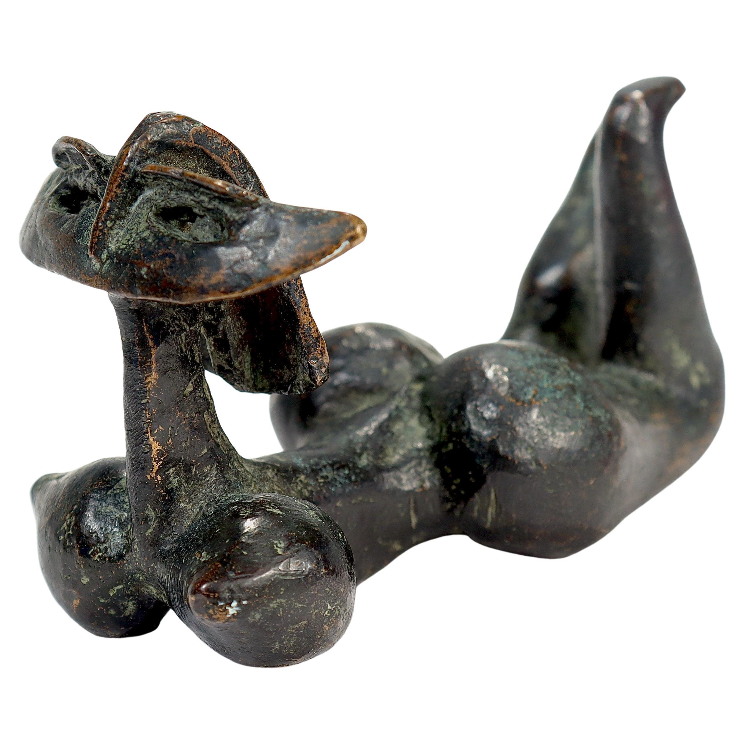 Surrealistische Bronzeskulptur eines weiblichen Akts aus Bronze von Guillermo Silva, 20C