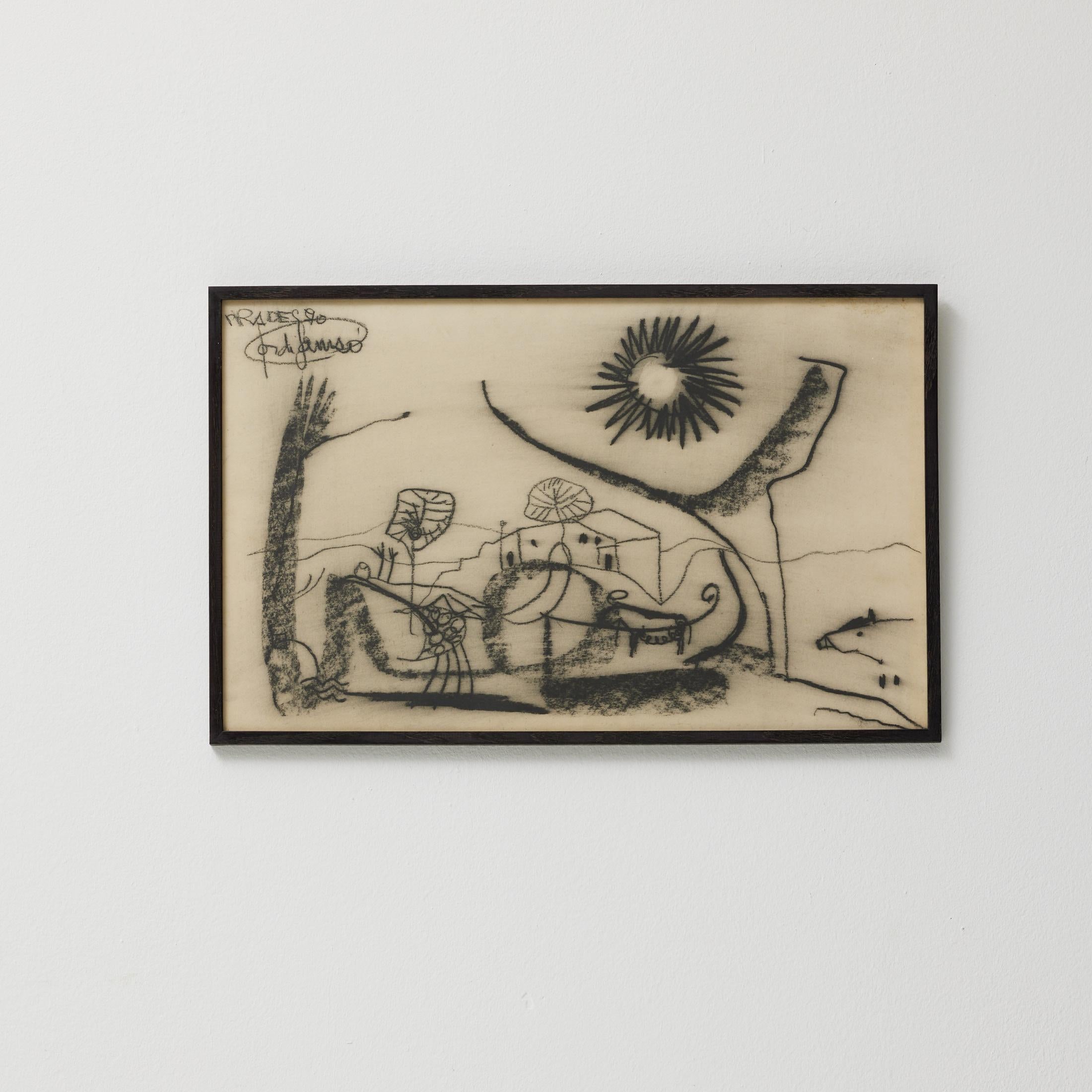 Eine fesselnde surrealistische Stillleben-Zeichnung des Künstlers Jordi Samsó, ausgeführt in satter schwarzer Kohle auf Papier. Das um 1990 entstandene Werk zeigt eine traumhafte Komposition, in der gewöhnliche Gegenstände durch fließende,