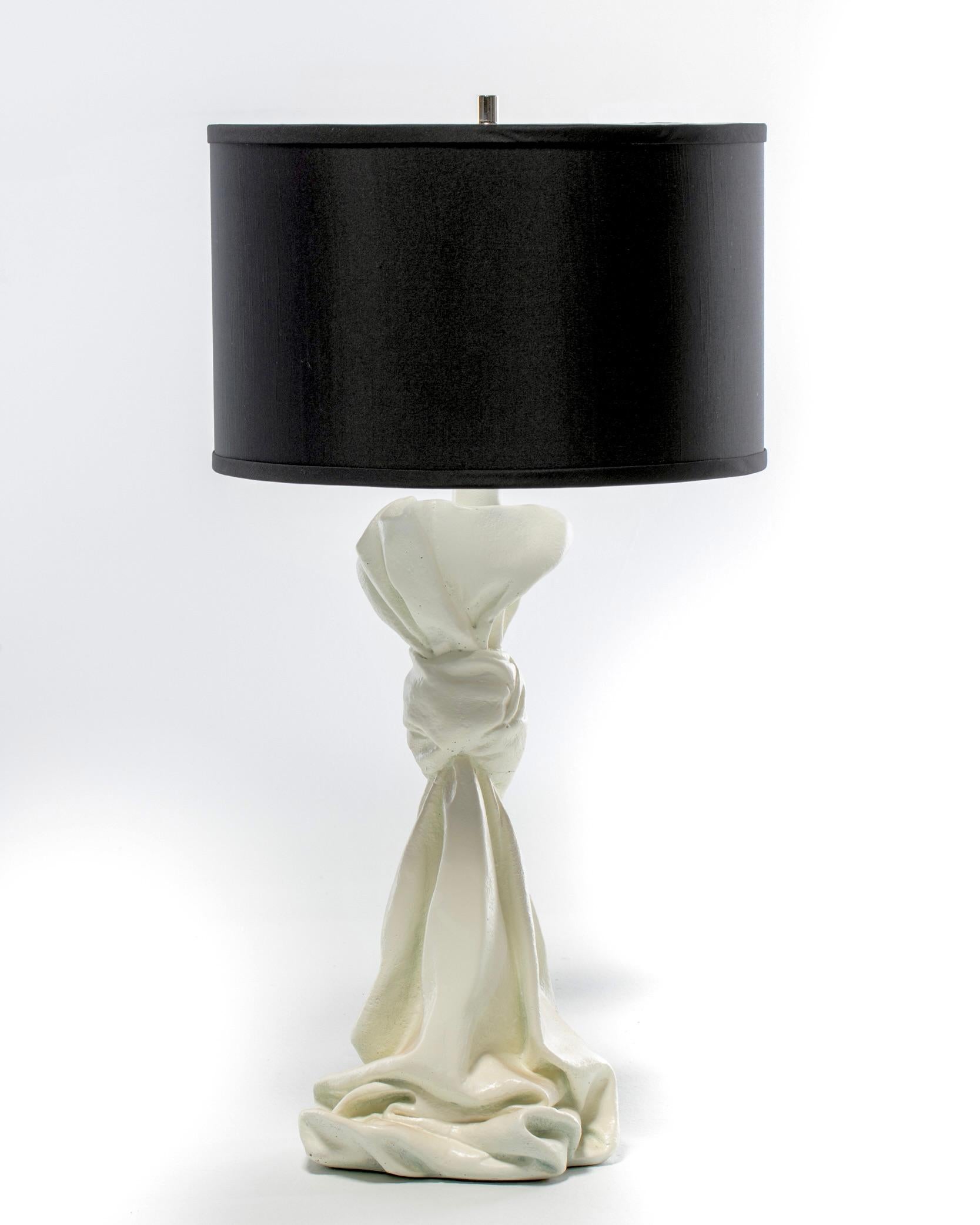 Lampada surrealista in gesso con tessuto annodato in stile John Dickinson c.C. anni '70 in vendita 6
