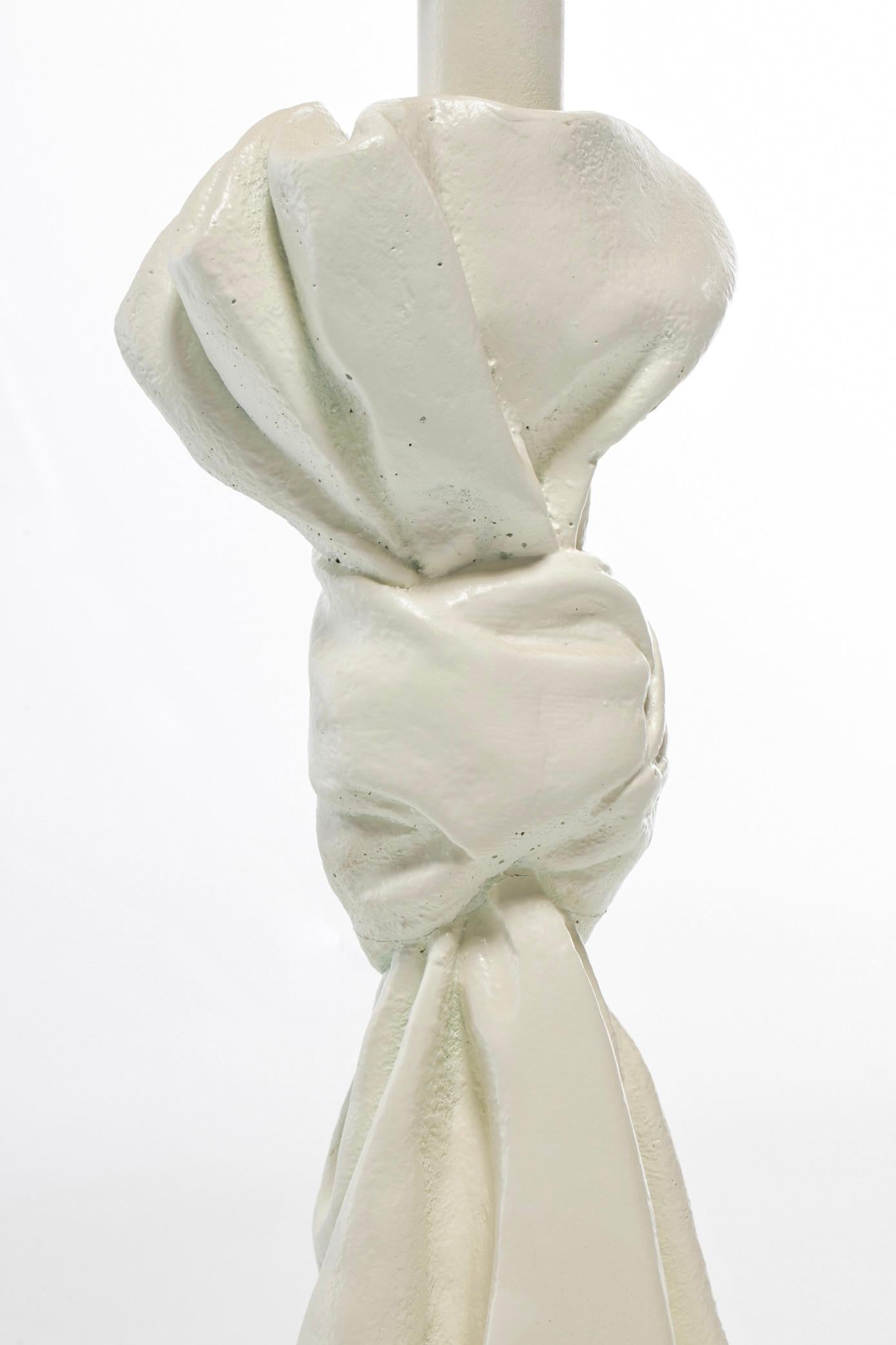 Intonaco Lampada surrealista in gesso con tessuto annodato in stile John Dickinson c.C. anni '70 in vendita