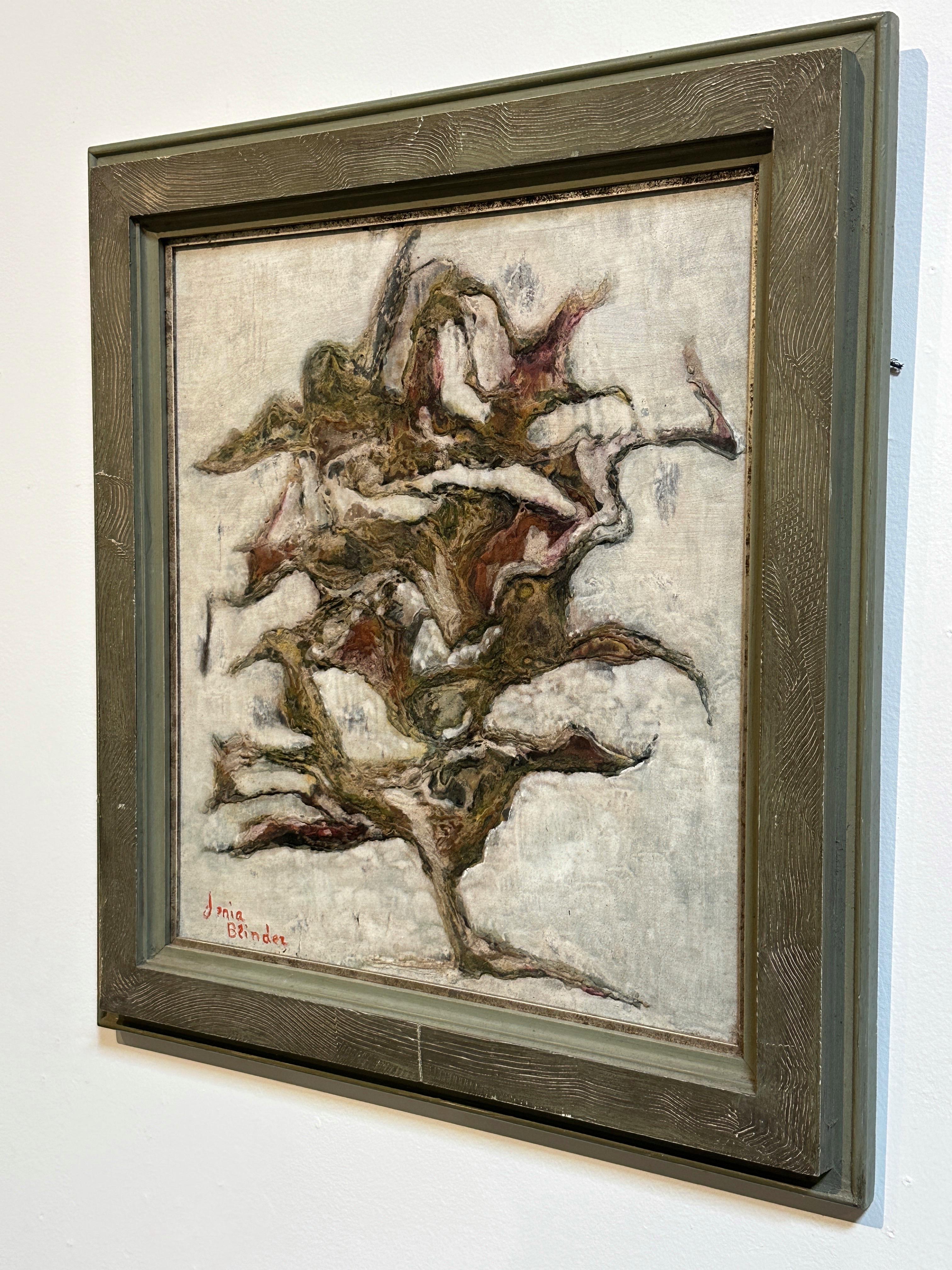 Ein wunderbar seltsames und surrealistisches Gemälde eines einzelnen Baumes, fast im brutalistischen Stil des Farbauftrags, mit etwas Medium, das für Tiefe sorgt. 
Eindringlich in Rot signiert. 
Der geschnitzte Holzrahmen ist original. 