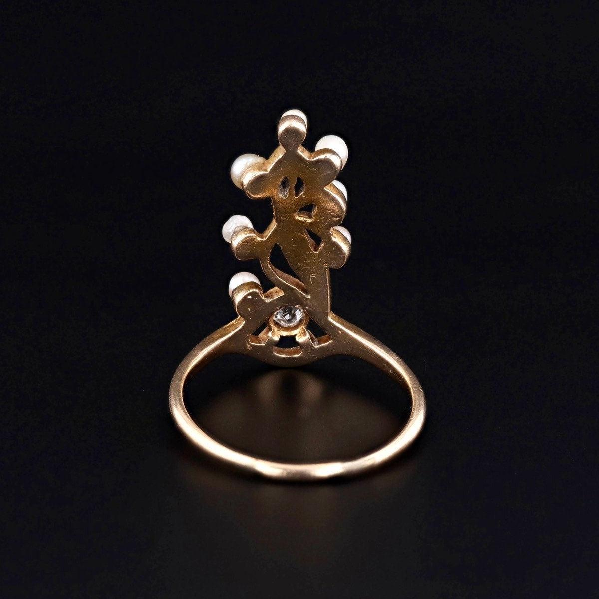 Surrealist Pearl and Diamond Eye Ring of 14k Gold In Excellent Condition For Sale In Lewisburg, PA