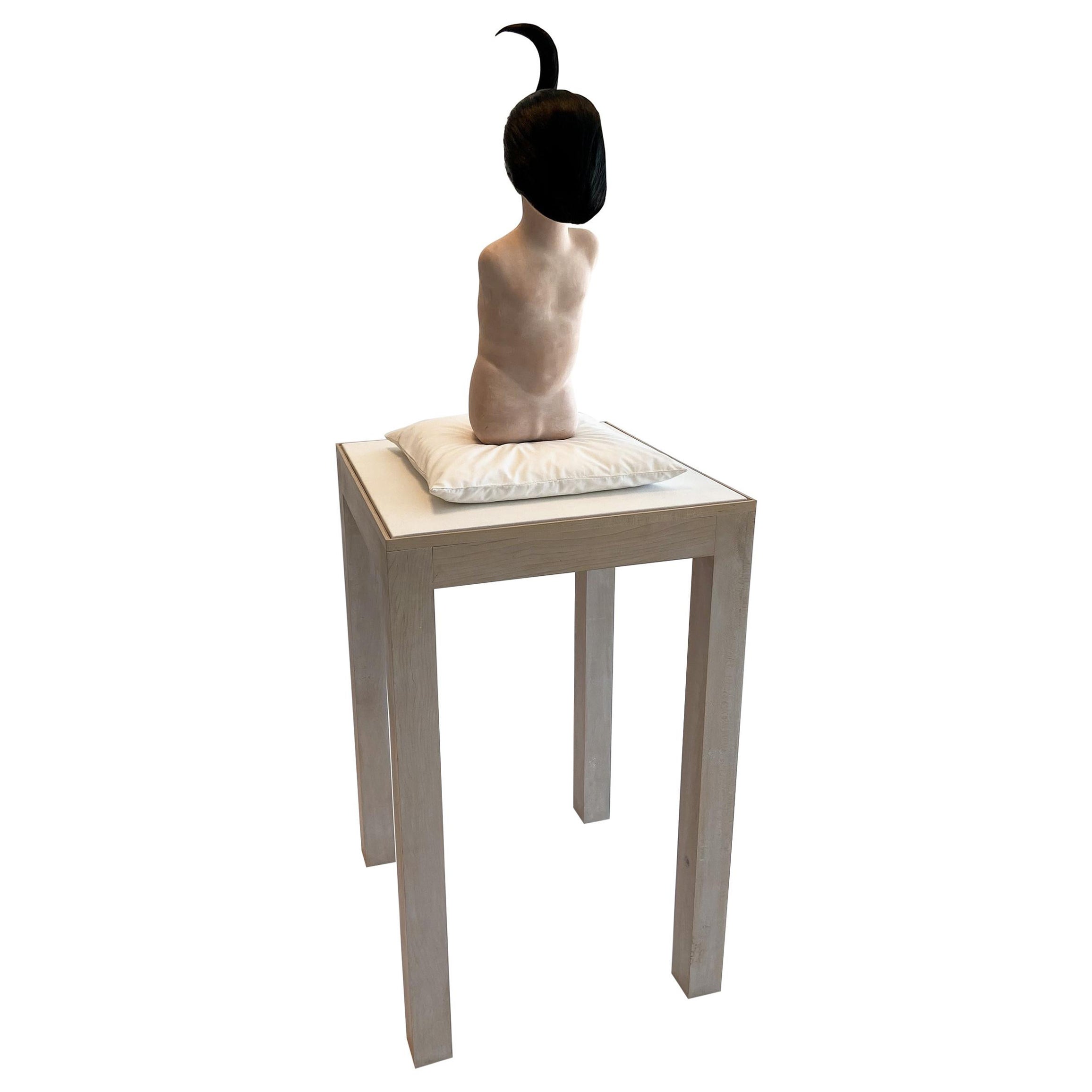 Scultura surrealista di Edward Lipski,  'Girl 3' Regno Unito, 2002